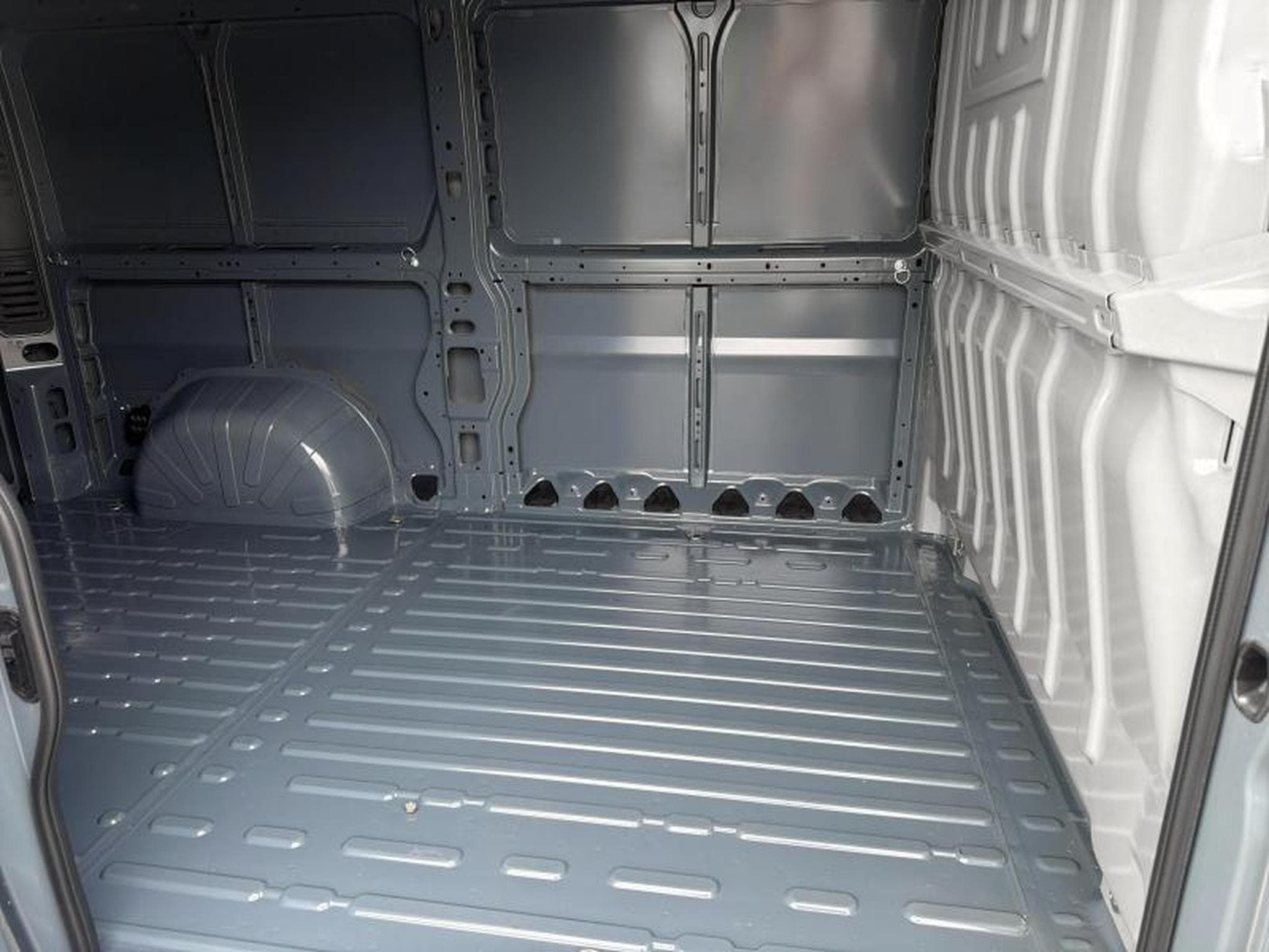 Opel Movano L2H2 (2025) - Photo 10