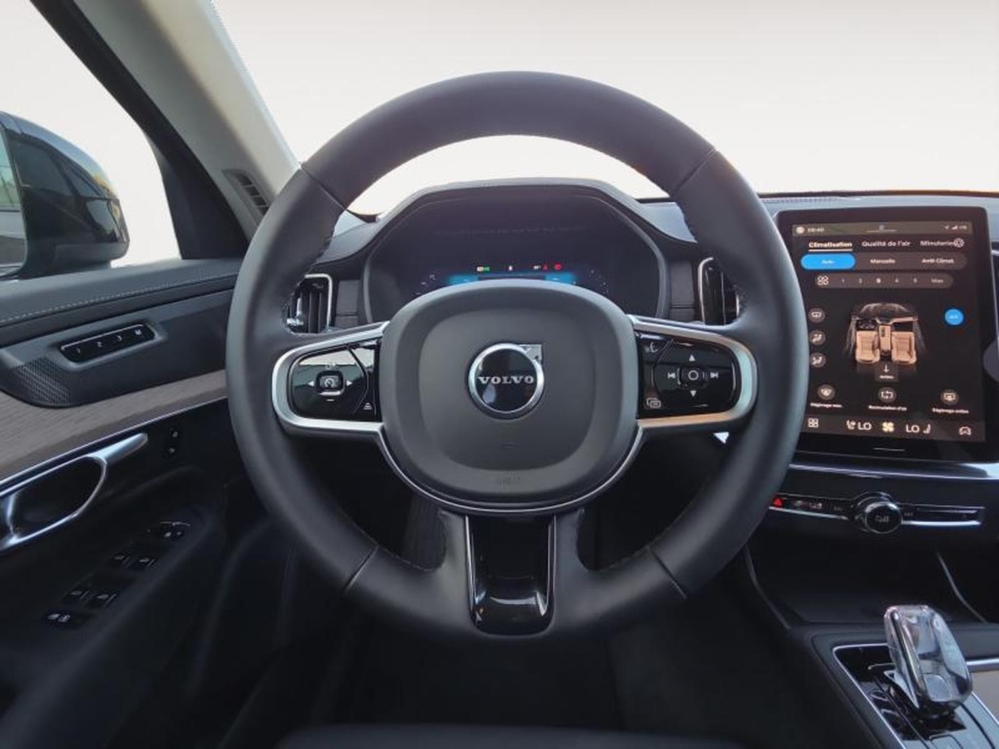 Volvo XC90 T8 Ultra Dark Auto / Essence (2025) - Foto 12