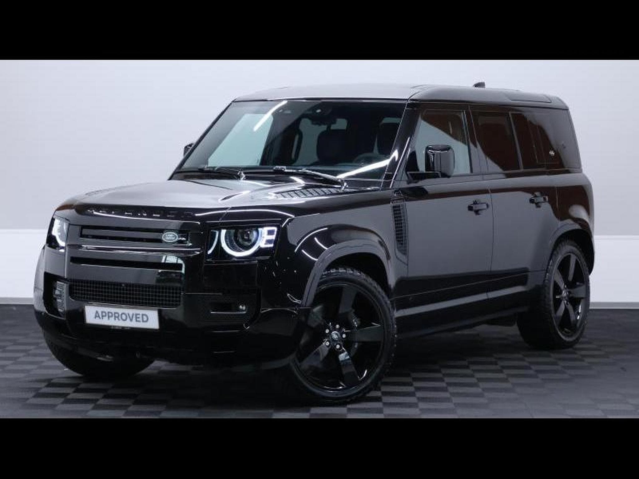 Land-Rover Defender 110 P525 V8 Auto (2022) - Photo 1