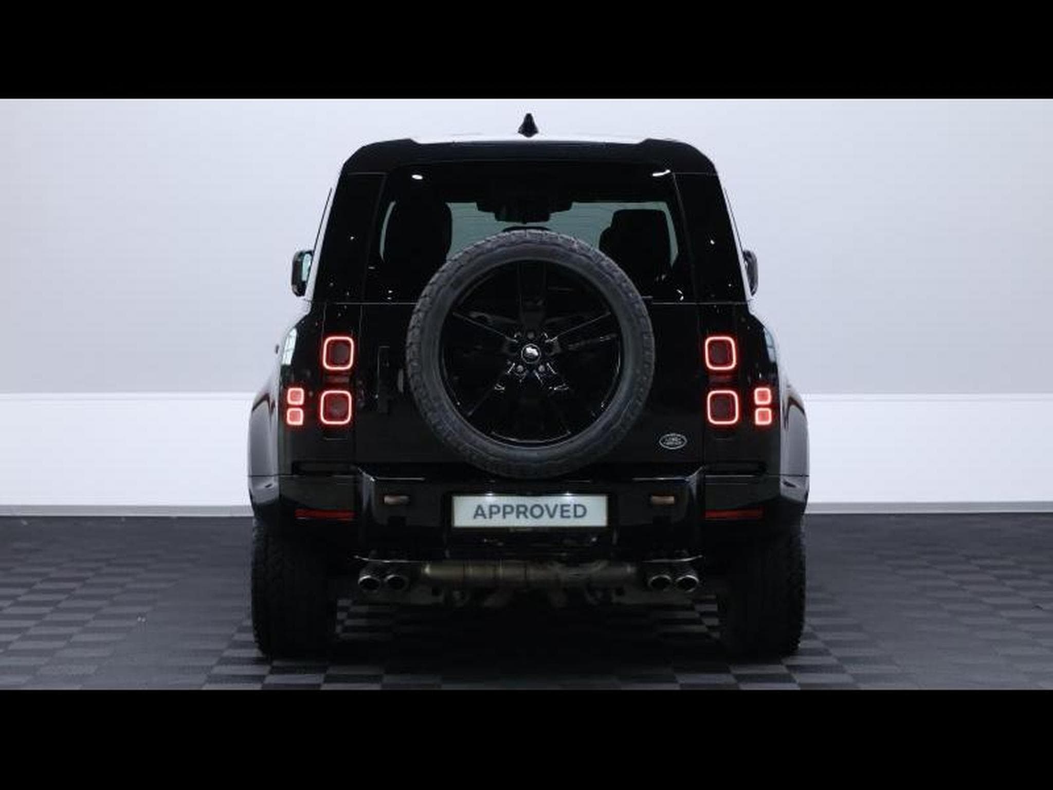 Land-Rover Defender 110 P525 V8 Auto (2022) - Photo 6