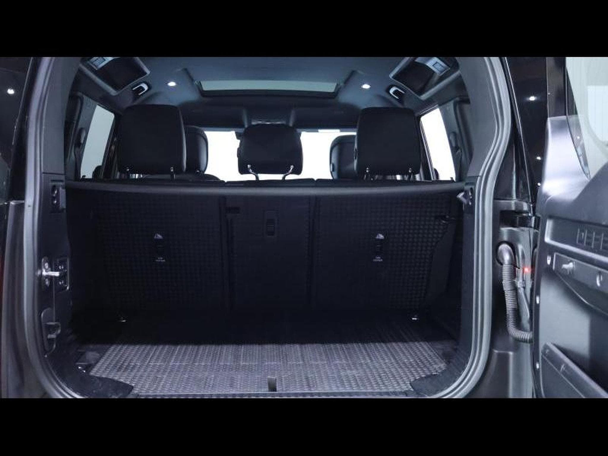 Land-Rover Defender 110 P525 V8 Auto (2022) - Photo 7