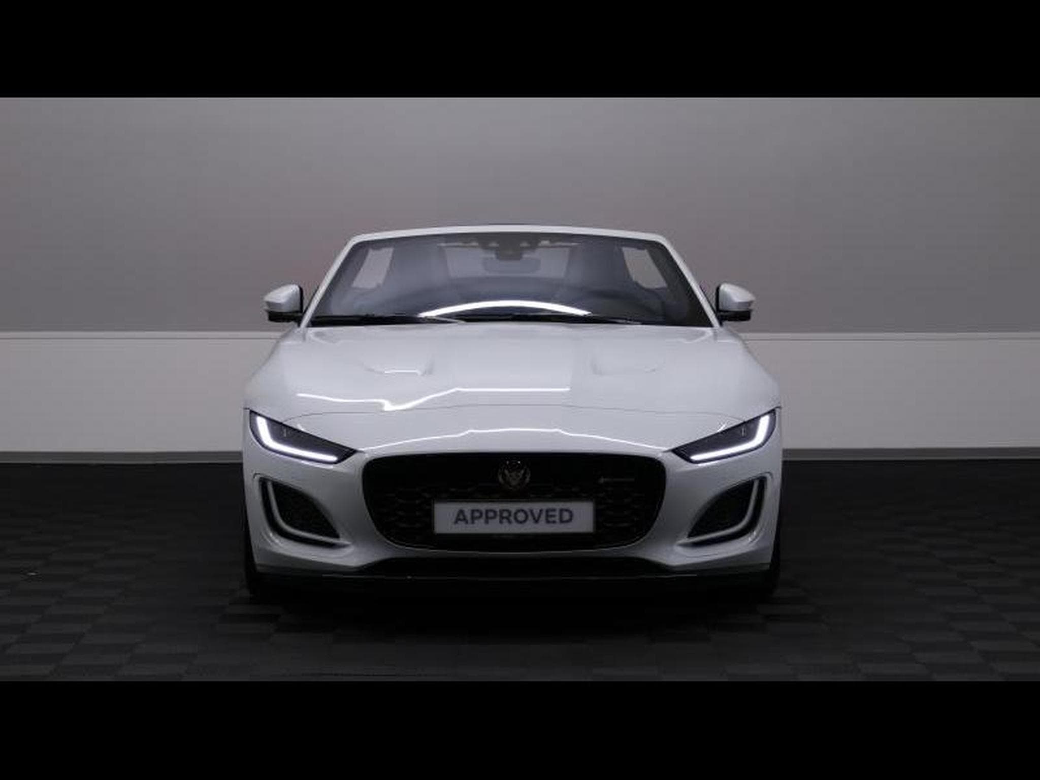 Jaguar F-Type P300 R-Dynamic RWD Convertible (2022) - Foto 4
