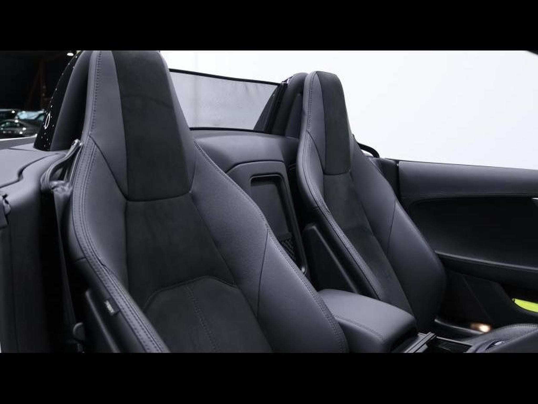 Jaguar F-Type P300 R-Dynamic RWD Convertible (2022) - Foto 25