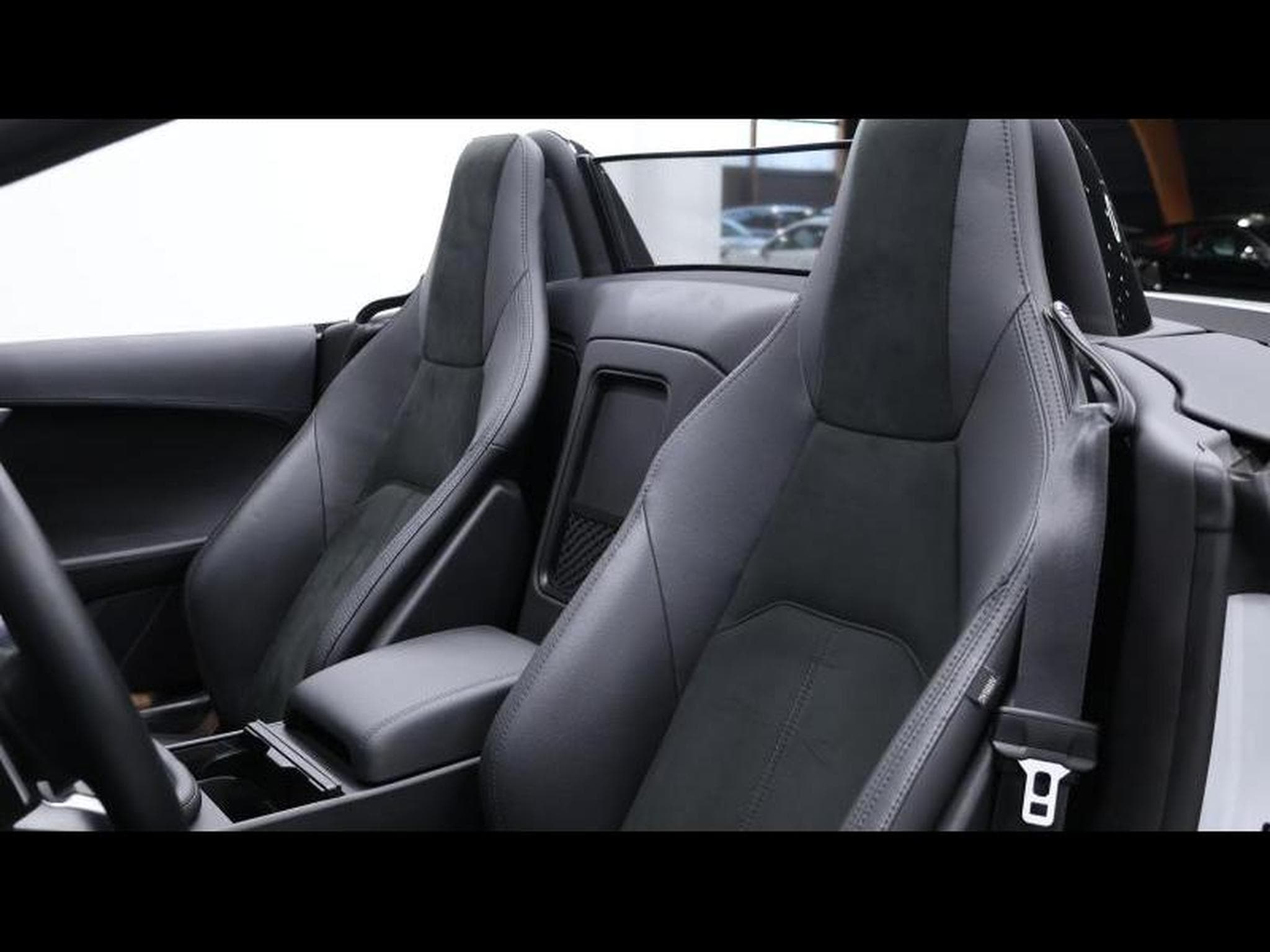 Jaguar F-Type P300 R-Dynamic RWD Convertible (2022) - Foto 27