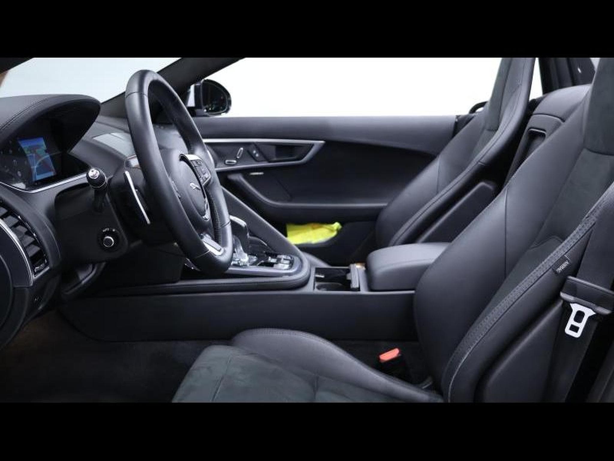 Jaguar F-Type P300 R-Dynamic RWD Convertible (2022) - Foto 26
