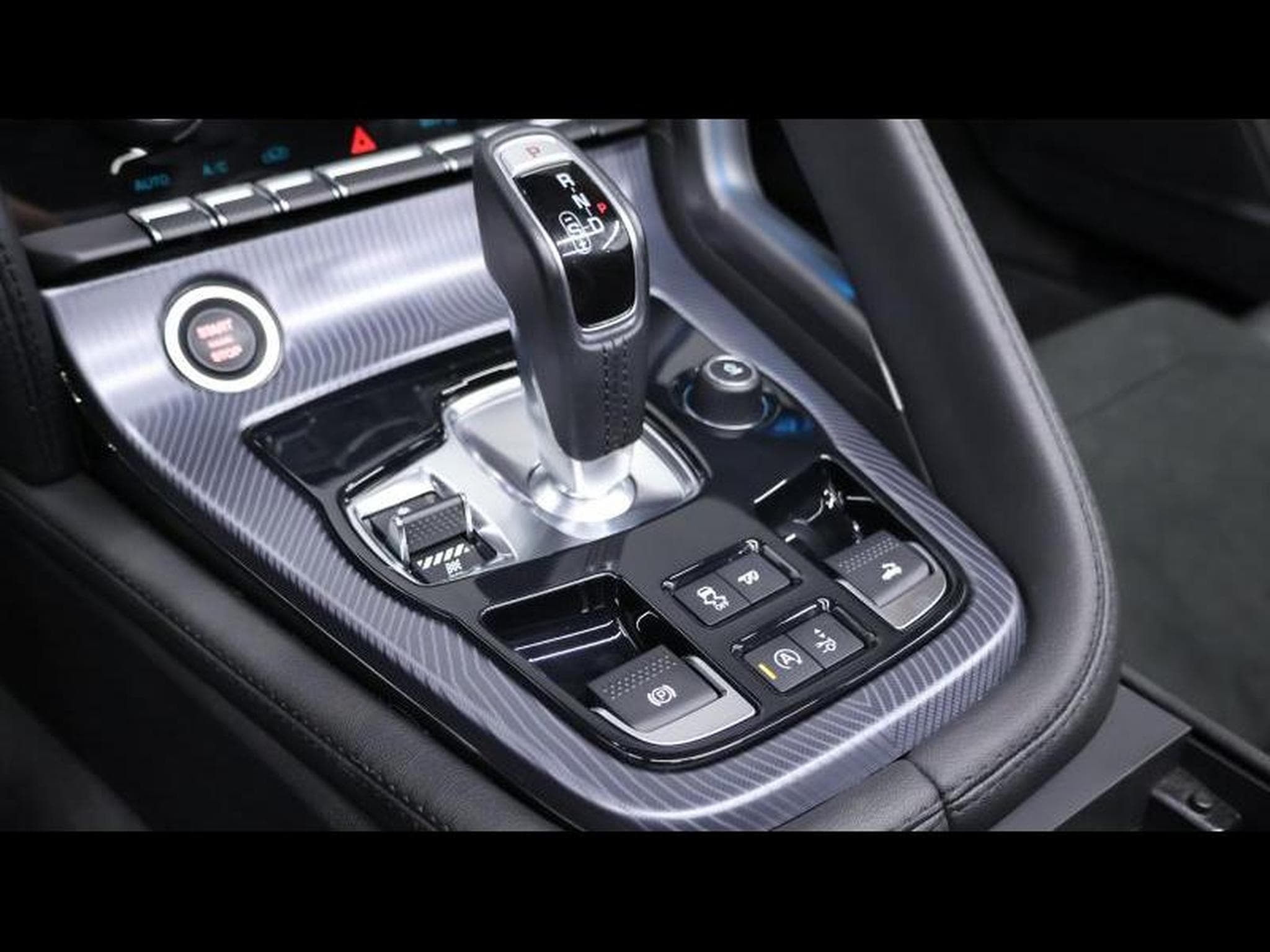 Jaguar F-Type P300 R-Dynamic RWD Convertible (2022) - Foto 34
