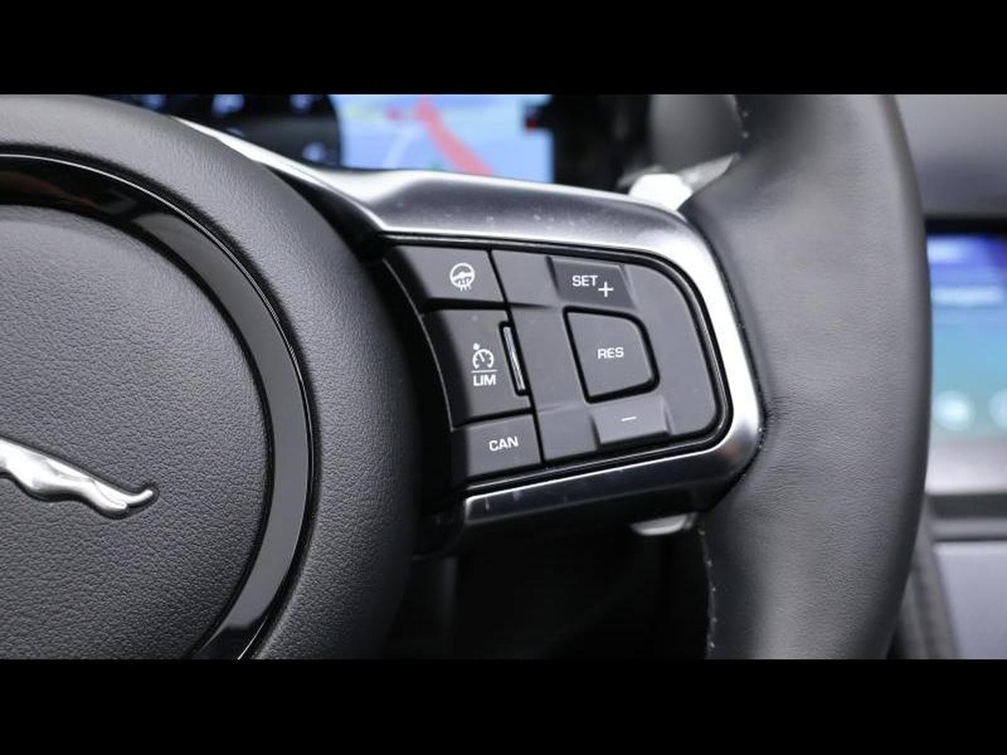 Jaguar F-Type P300 R-Dynamic RWD Convertible (2022) - Foto 33