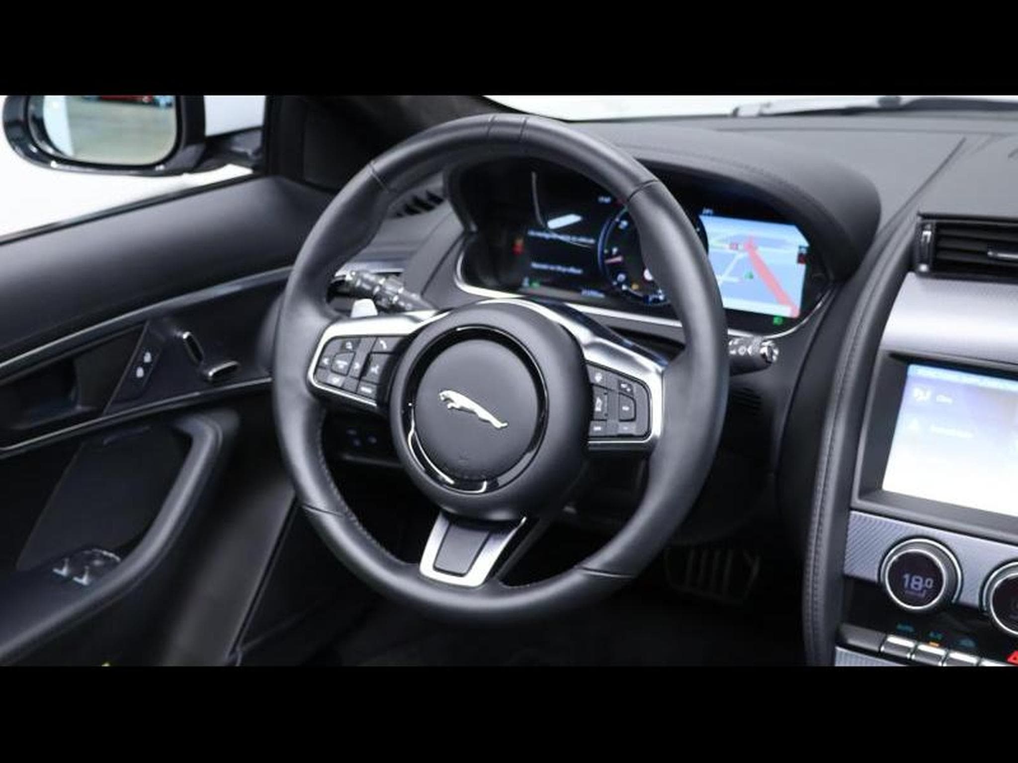 Jaguar F-Type P300 R-Dynamic RWD Convertible (2022) - Foto 31