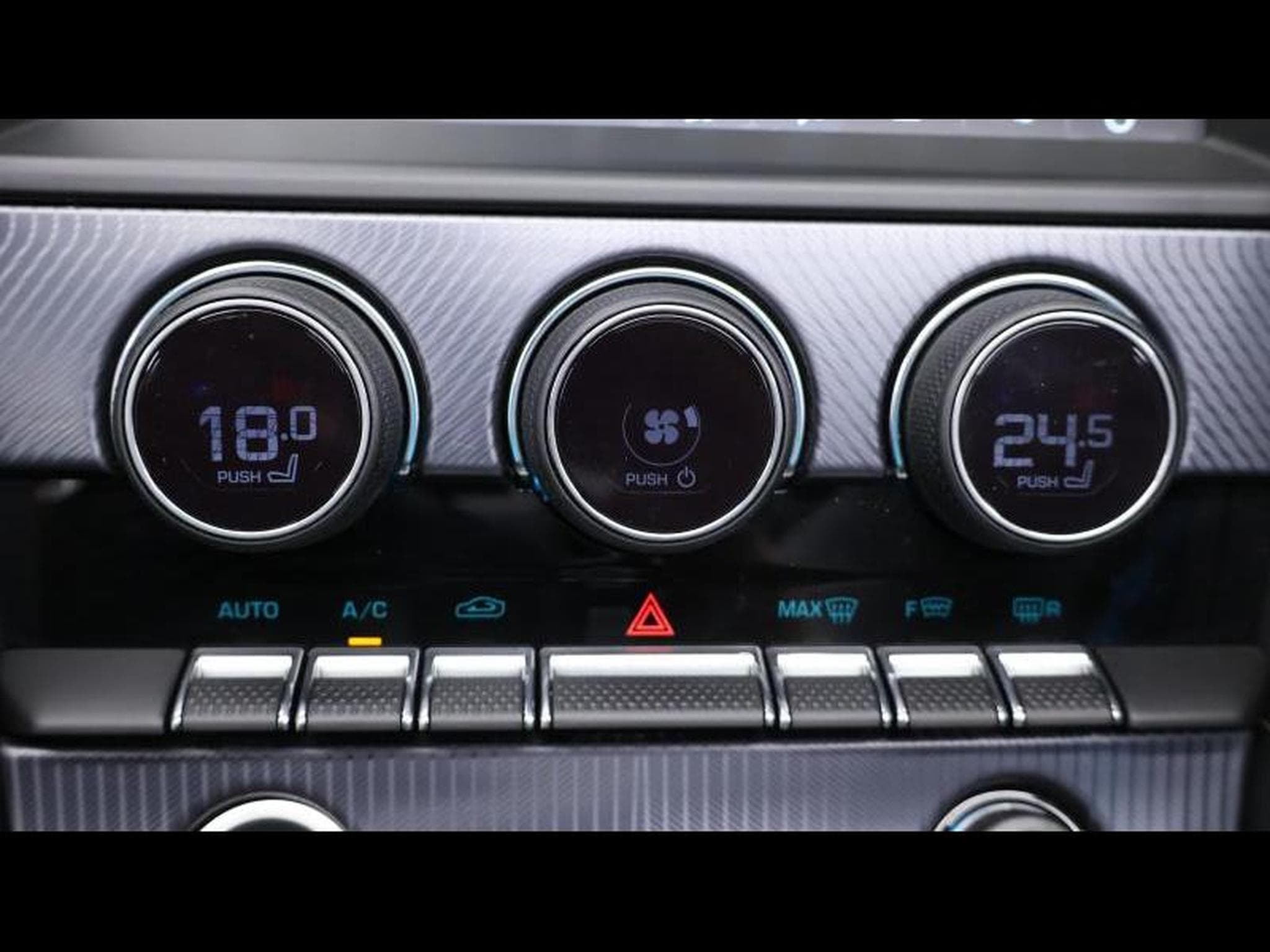 Jaguar F-Type P300 R-Dynamic RWD Convertible (2022) - Foto 35
