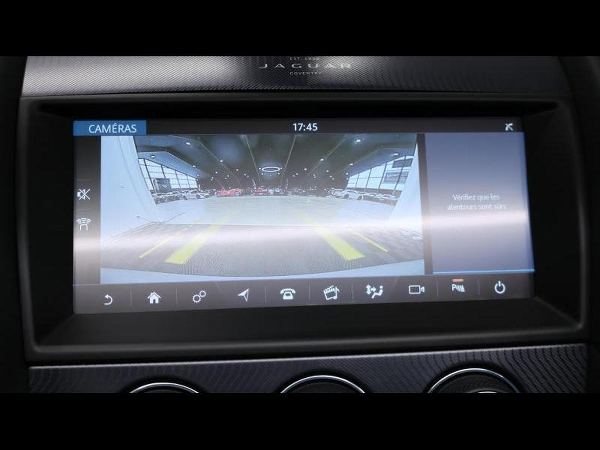 Jaguar F-Type P300 R-Dynamic RWD Convertible (2022) - Foto 38