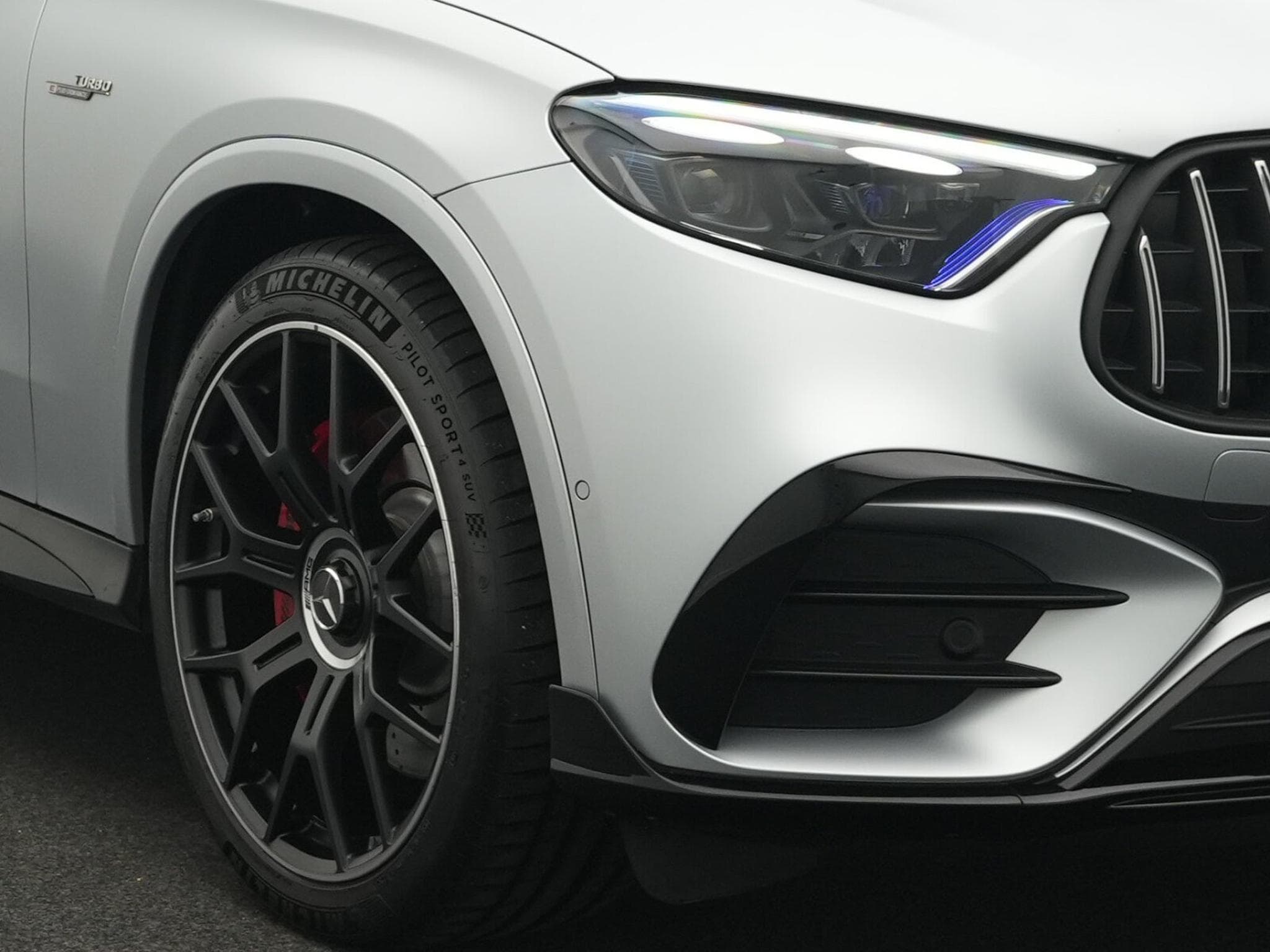 Mercedes GLC 63 AMG GLC 63S E Performance (2024) - Photo 9