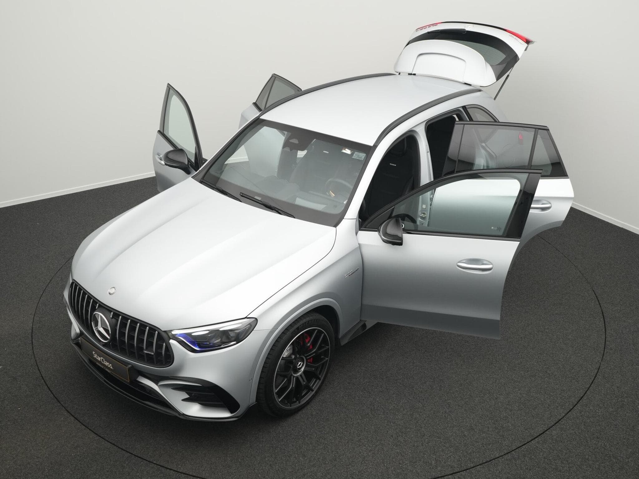 Mercedes GLC 63 AMG GLC 63S E Performance (2024) - Photo 14
