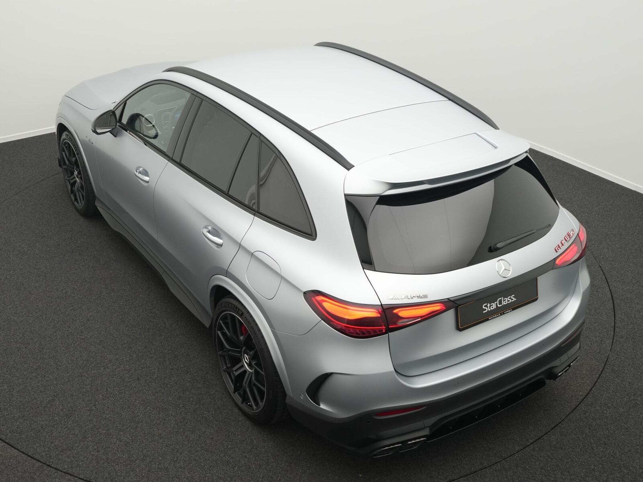 Mercedes GLC 63 AMG GLC 63S E Performance (2024) - Photo 13