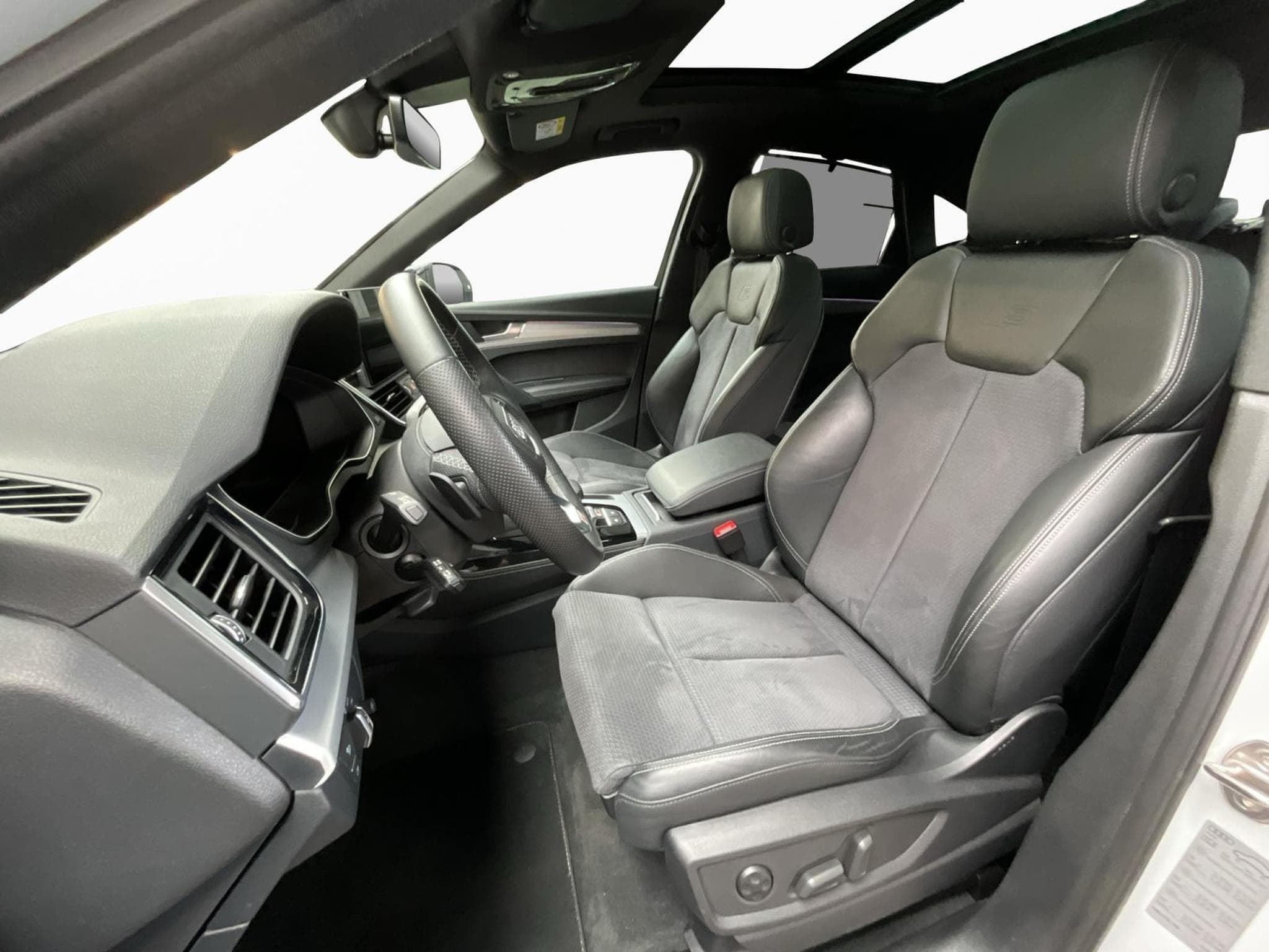 Audi SQ5 SB+Quattro+TipTronic+P.Premium+Pano+StandH+AHK (2023) - Photo 9