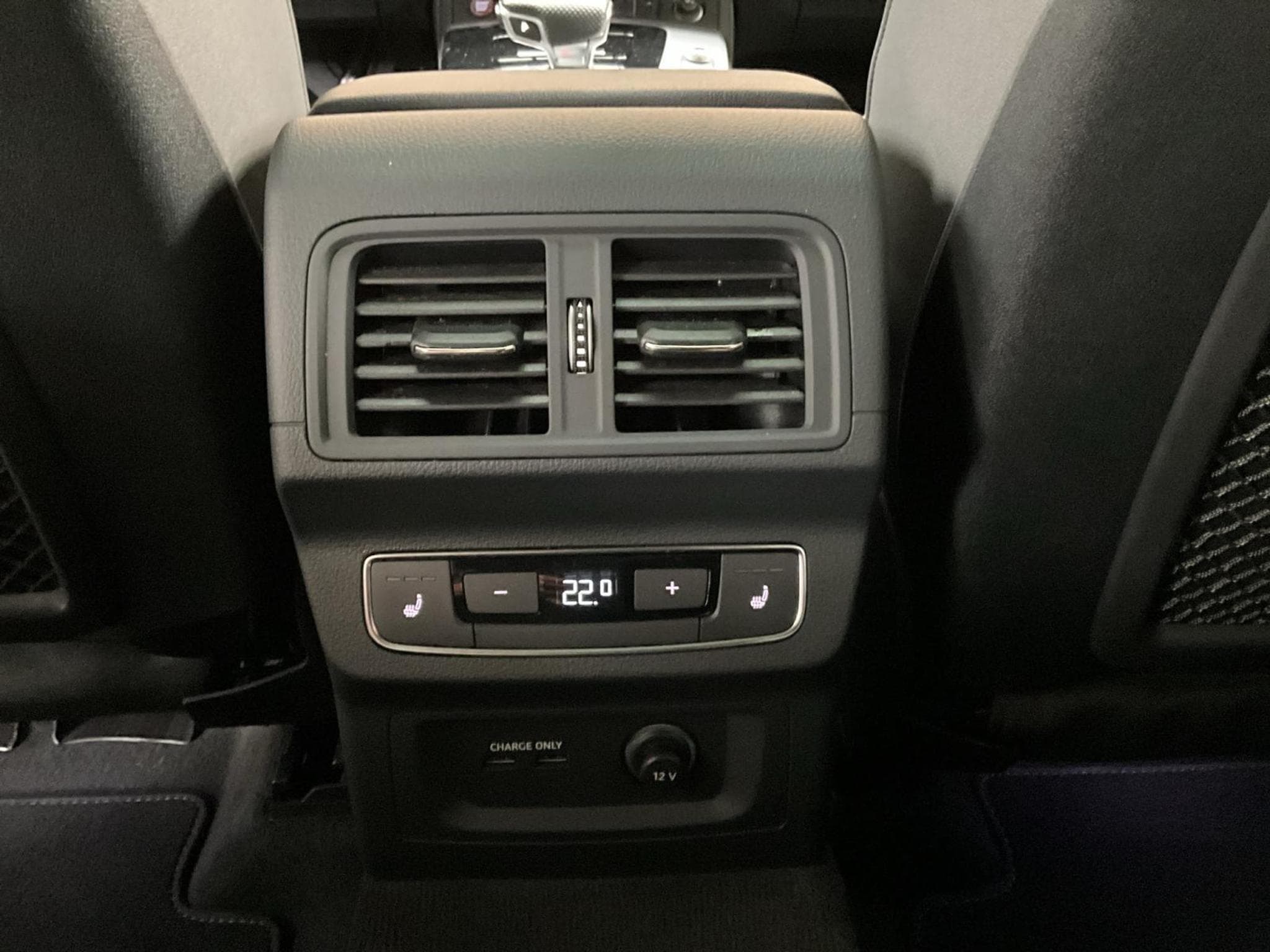 Audi SQ5 SB+Quattro+TipTronic+P.Premium+Pano+StandH+AHK (2023) - Photo 22