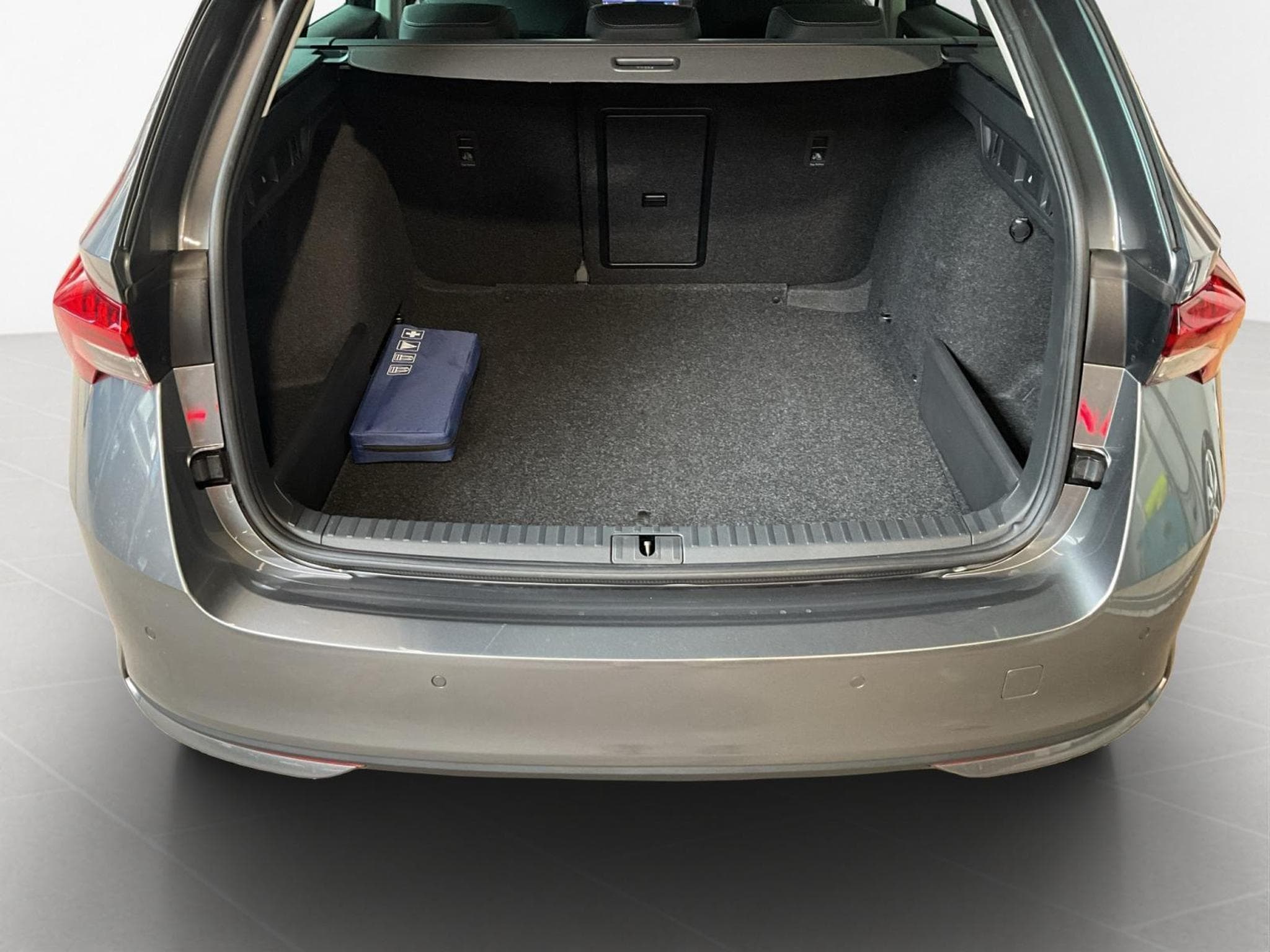 Skoda Octavia Selection+DSG+LODGE+P.Comfort+Light&View+P.Ass.-Drive (2025) - Photo 21
