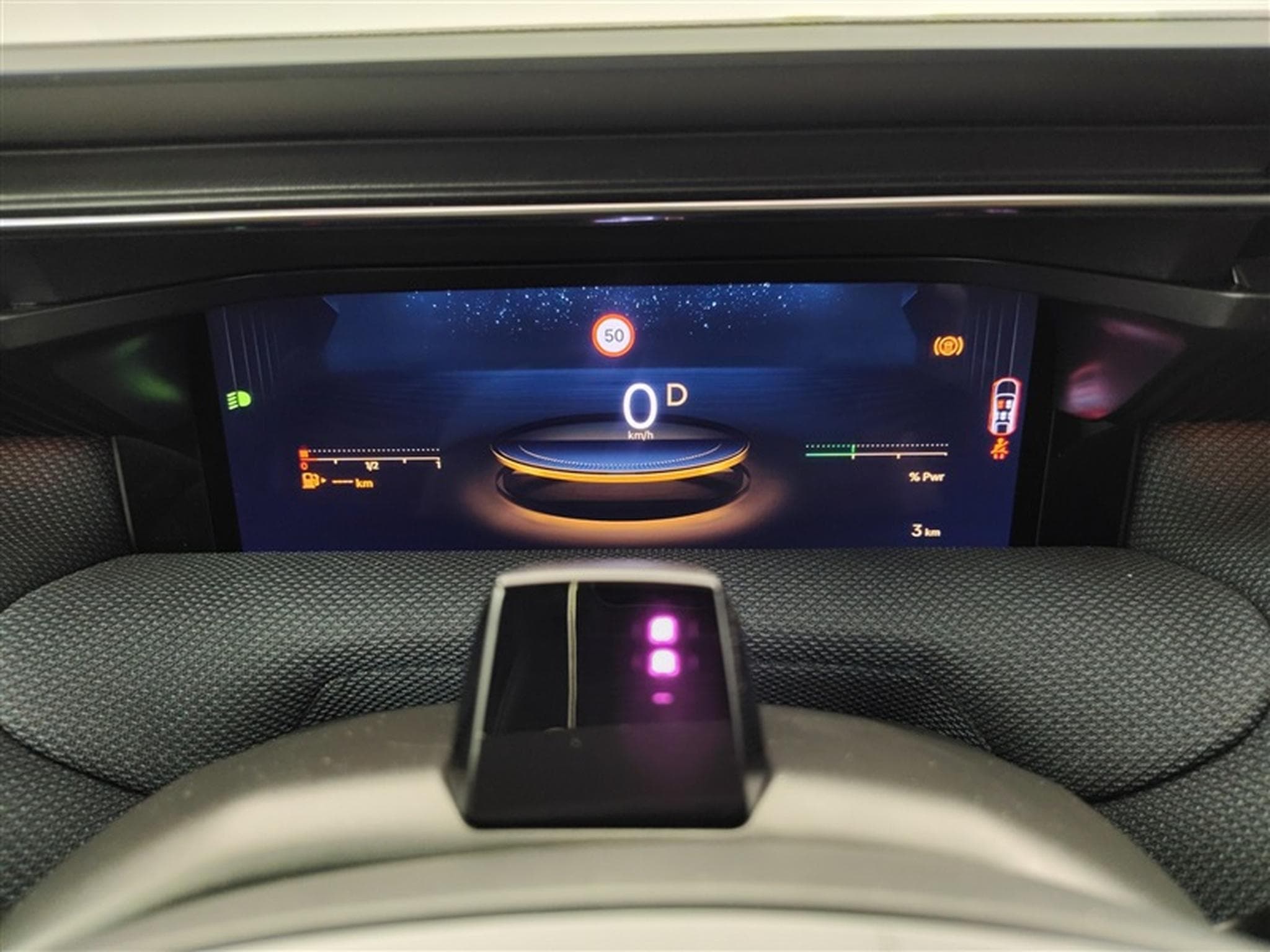 Citroën C5 Aircross 1.2 Hybrid 145cv E-DCS6 Plus NAVI / FULL LED / CAMERA / JA19 (2026) - Photo 10
