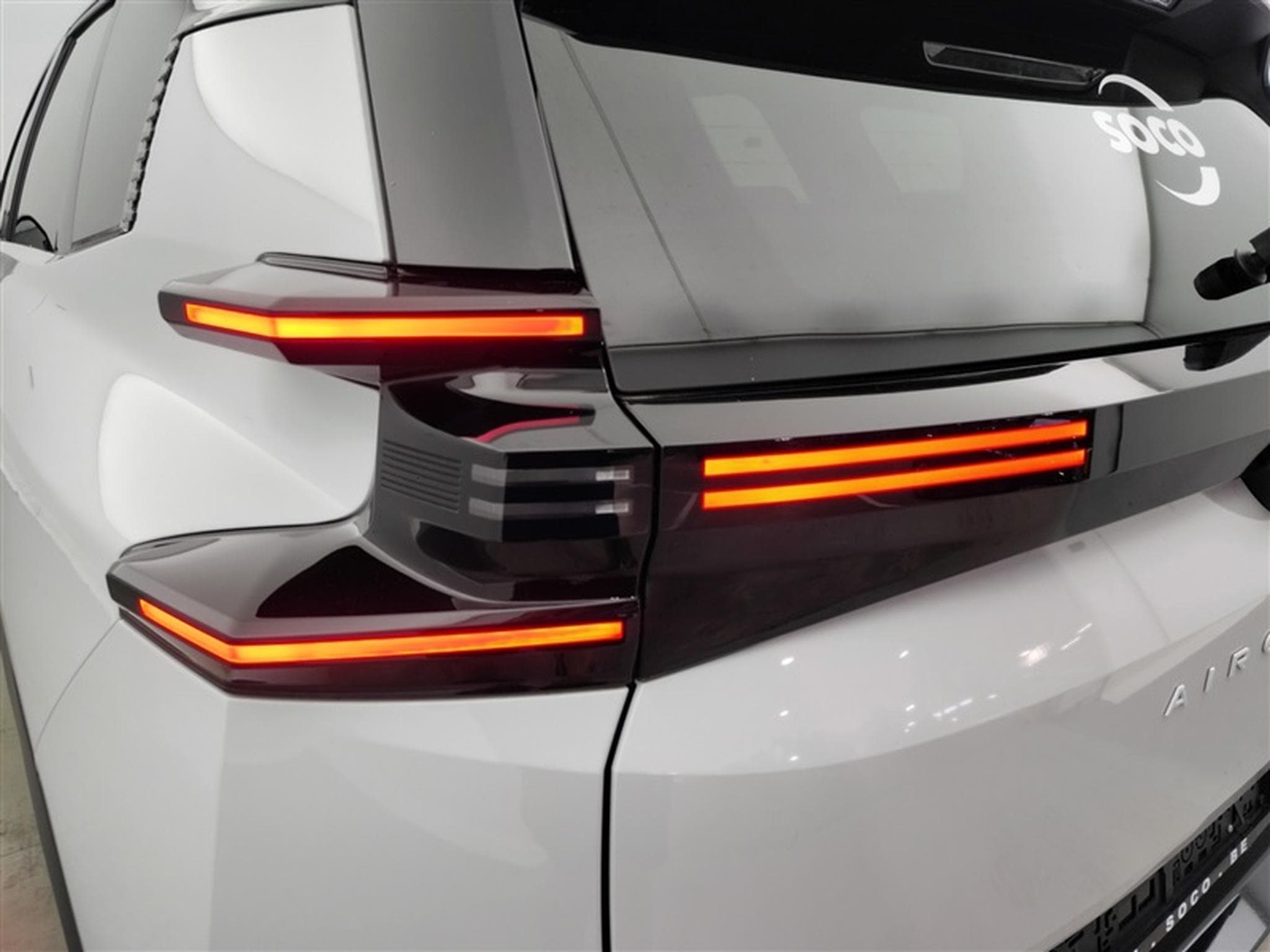 Citroën C5 Aircross 1.2 Hybrid 145cv E-DCS6 Plus NAVI / FULL LED / CAMERA / JA19 (2026) - Photo 18