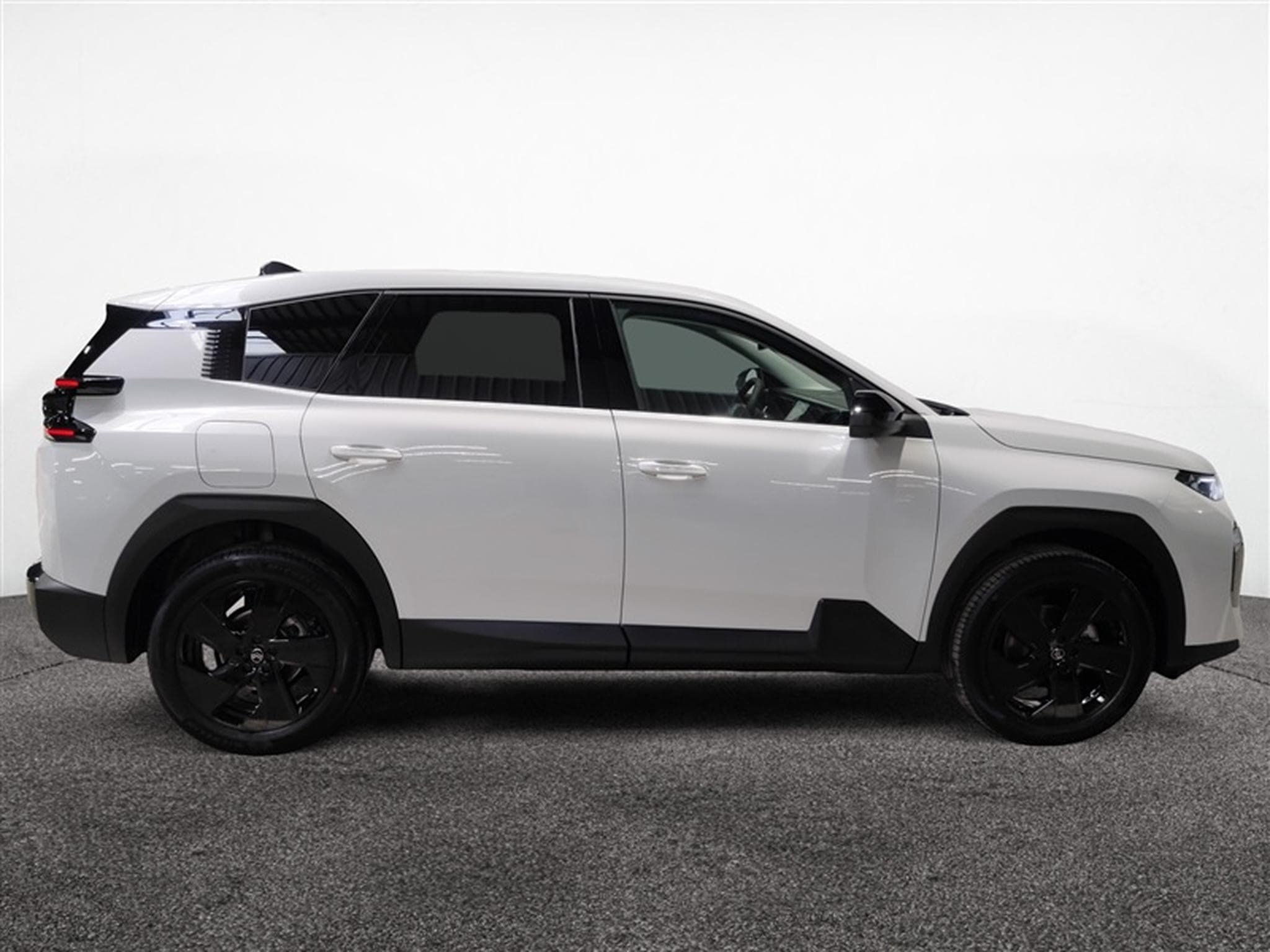 Citroën C5 Aircross 1.2 Hybrid 145cv E-DCS6 Plus NAVI / FULL LED / CAMERA / JA19 (2026) - Photo 23