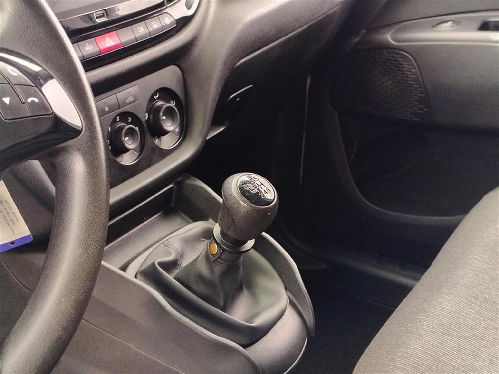 Fiat Doblo 1.6 MJET Cargo CLIM / CARPLAY (2023) - Photo 12