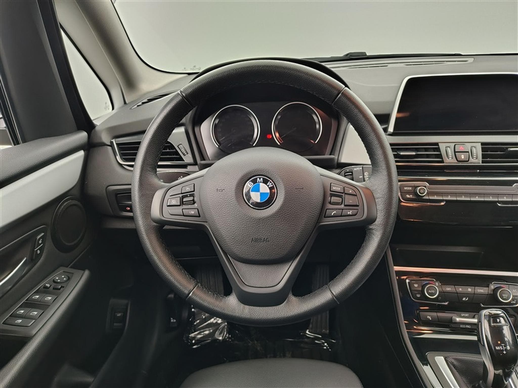 BMW 216 dA GranTourer Sport Line  Navi / Led (2022) - Photo 9