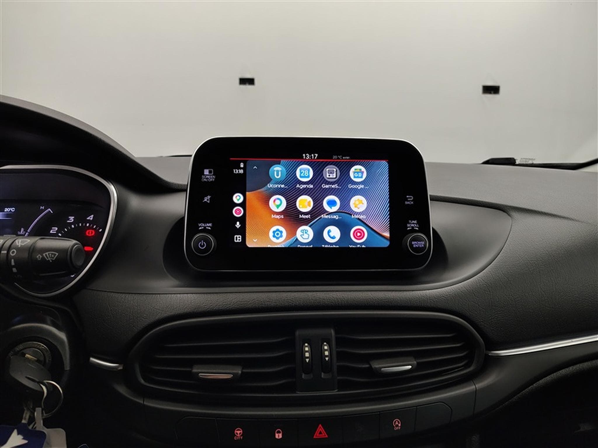 Fiat Tipo SW 1.4 Turbo Mirror S&S (EU6d-TEMP) (2019) - Photo 19