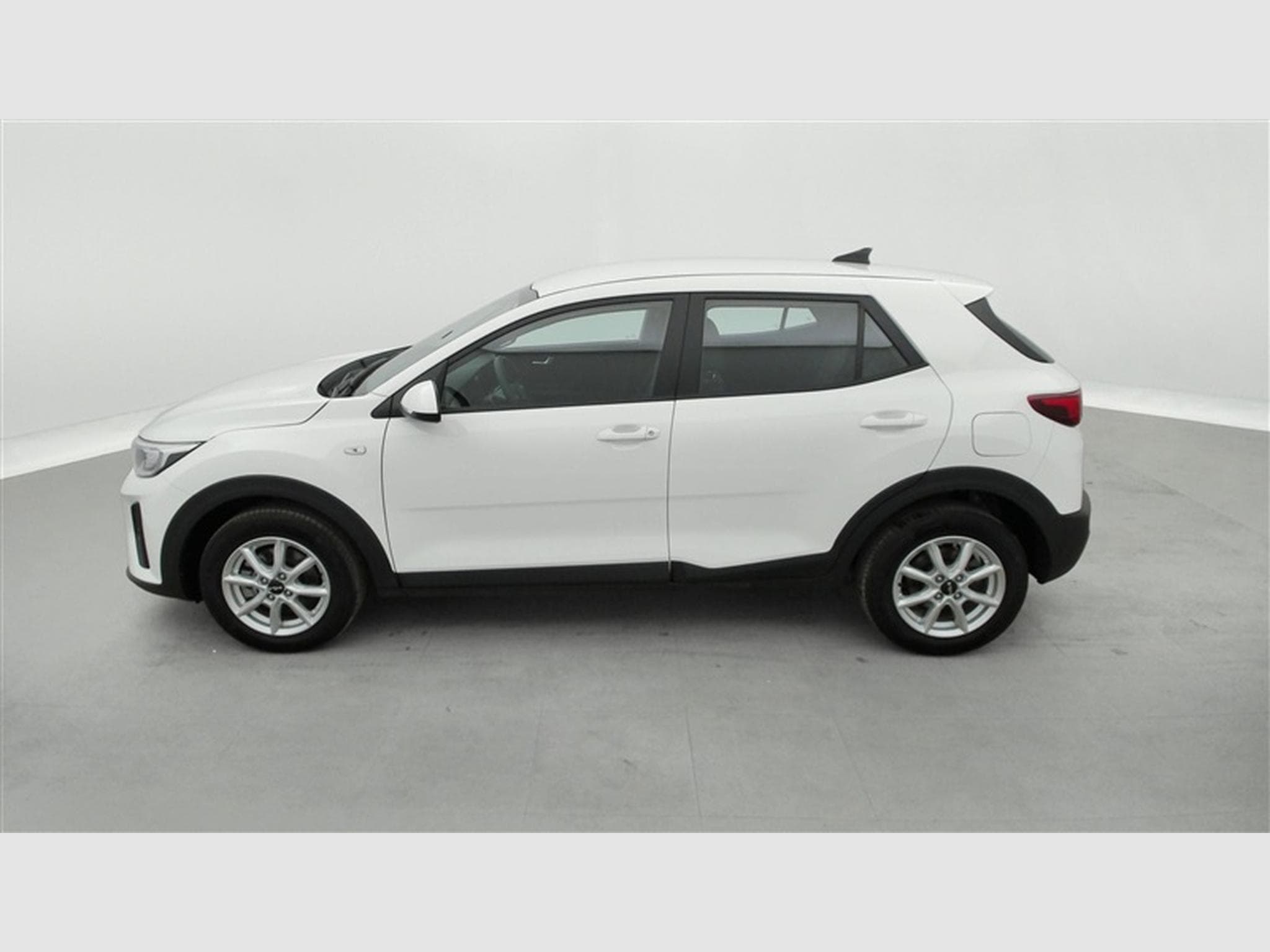 Kia Stonic 1.2i 84Cv Urban Edition NAVI / CARPLAY / CAMERA / ALU (2025) - Photo 3
