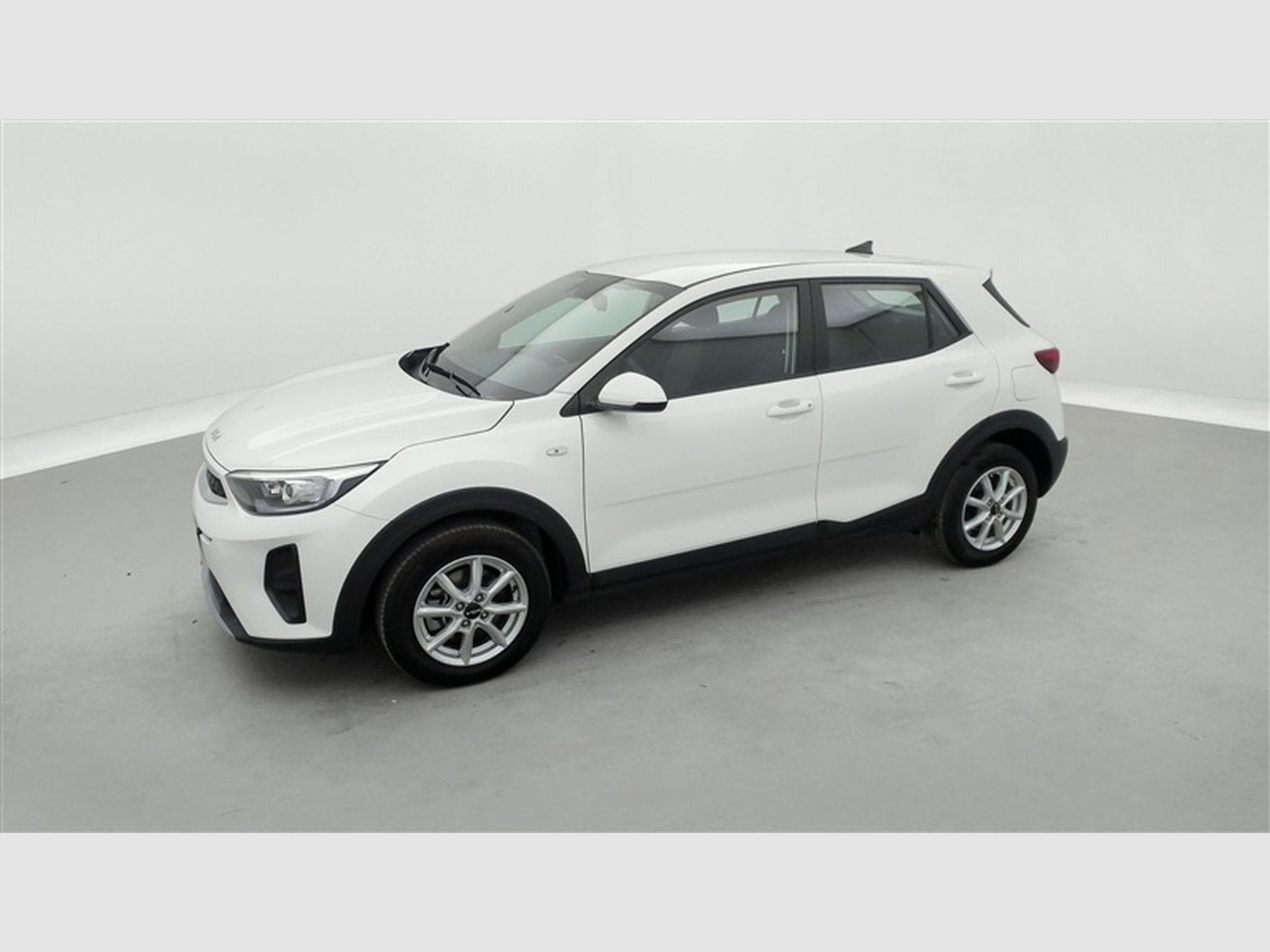 Kia Stonic 1.2i 84Cv Urban Edition NAVI / CARPLAY / CAMERA / ALU (2025) - Photo 20