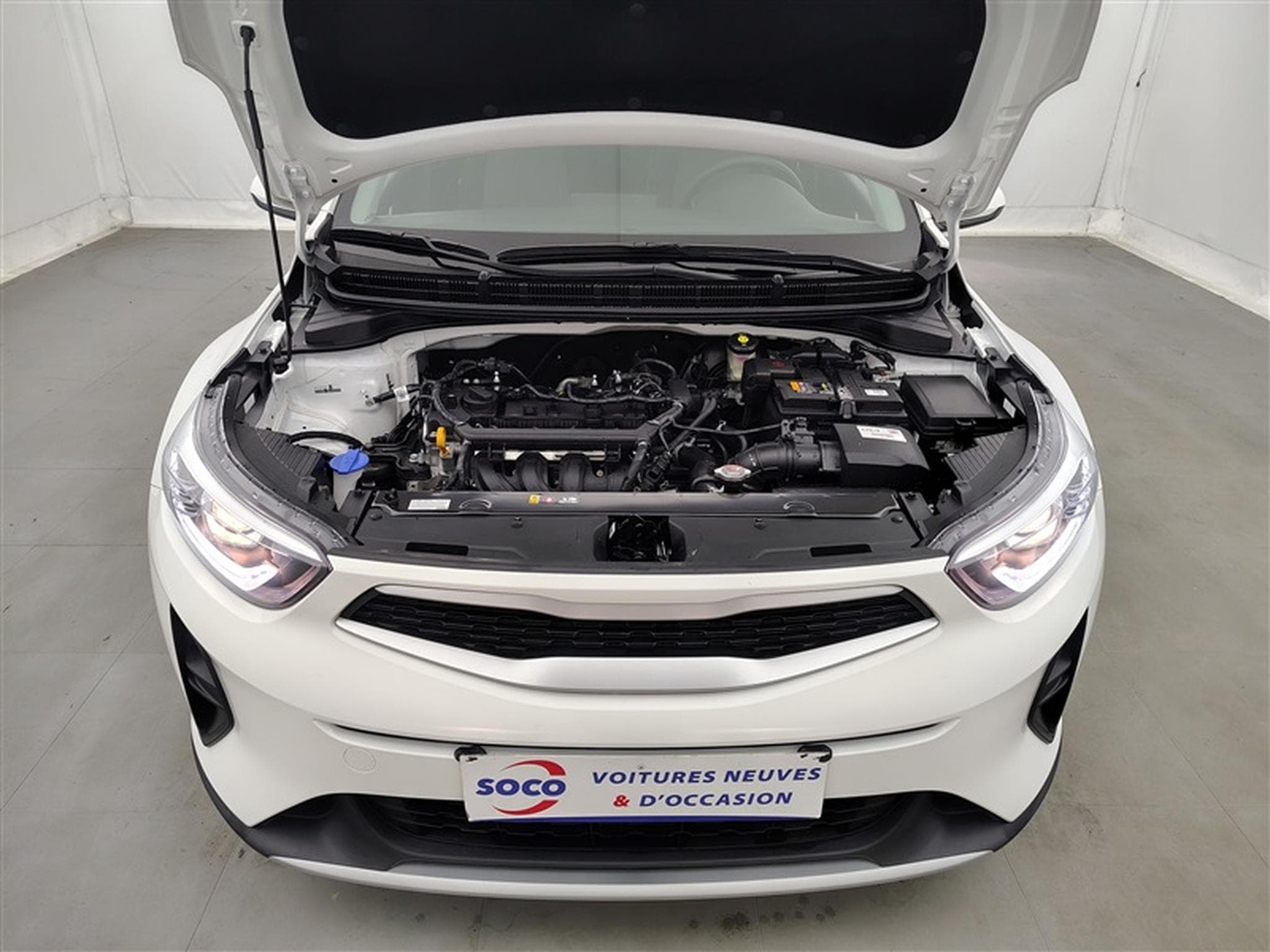 Kia Stonic 1.2i 84Cv Urban Edition NAVI / CARPLAY / CAMERA / ALU (2025) - Photo 18