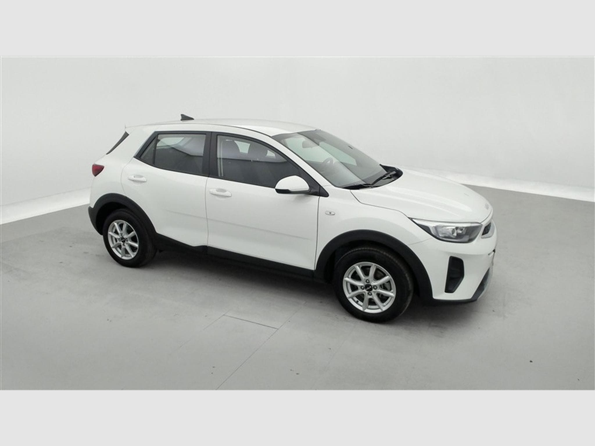 Kia Stonic 1.2i 84Cv Urban Edition NAVI / CARPLAY / CAMERA / ALU (2025) - Photo 22