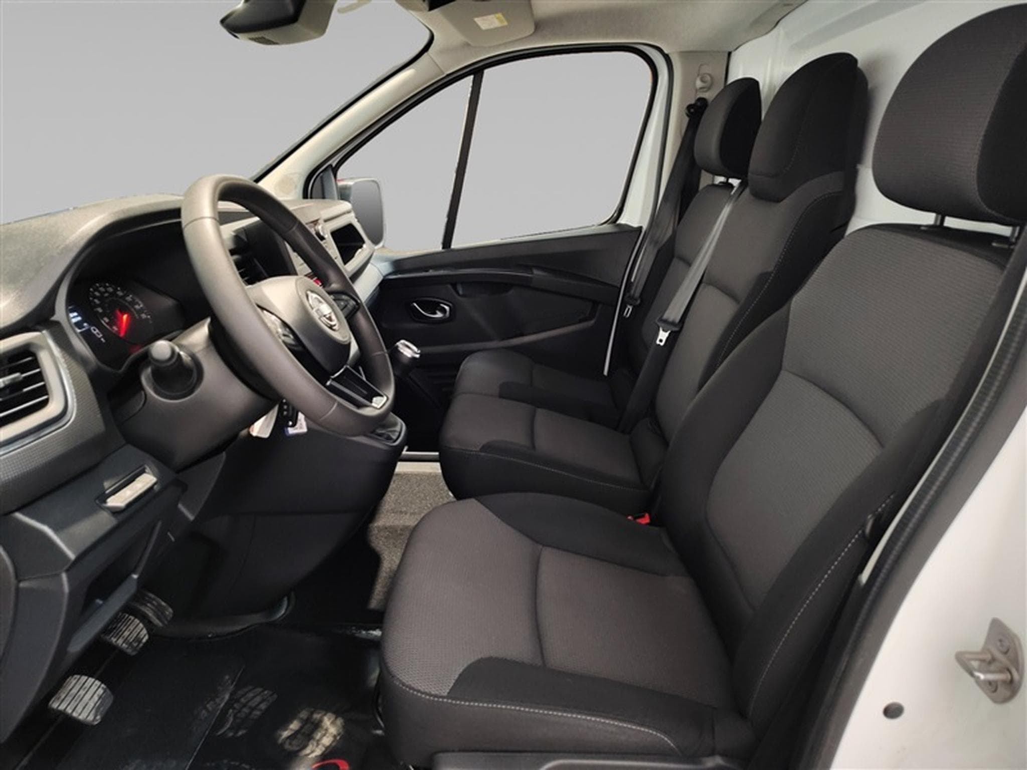 Nissan Primastar 2.0 dCi 30 L2H1 FULL LED / CLIM (2024) - Foto 7