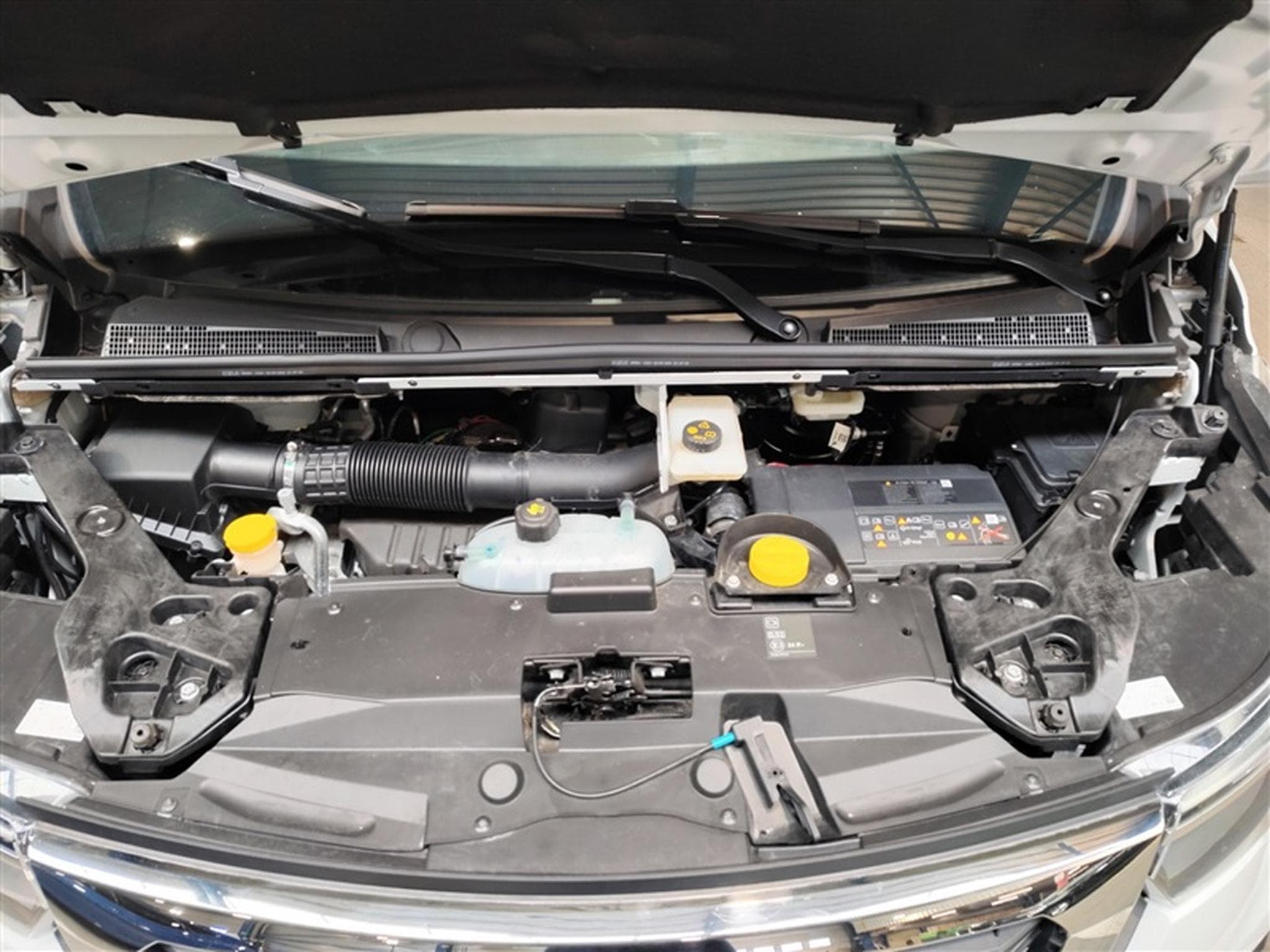 Nissan Primastar 2.0 dCi 30 L2H1 FULL LED / CLIM (2024) - Foto 18