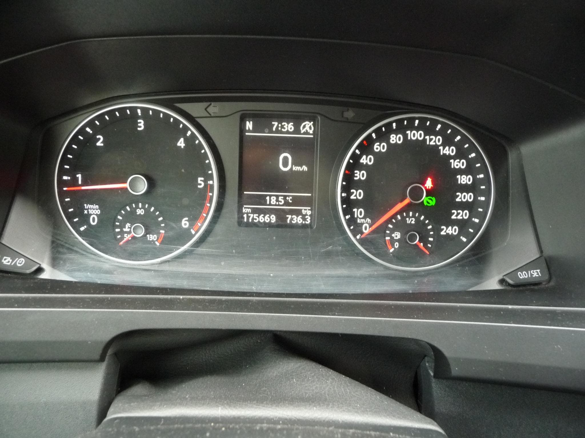 VW T6.1 TRANSPORTER (2018) - Photo 2