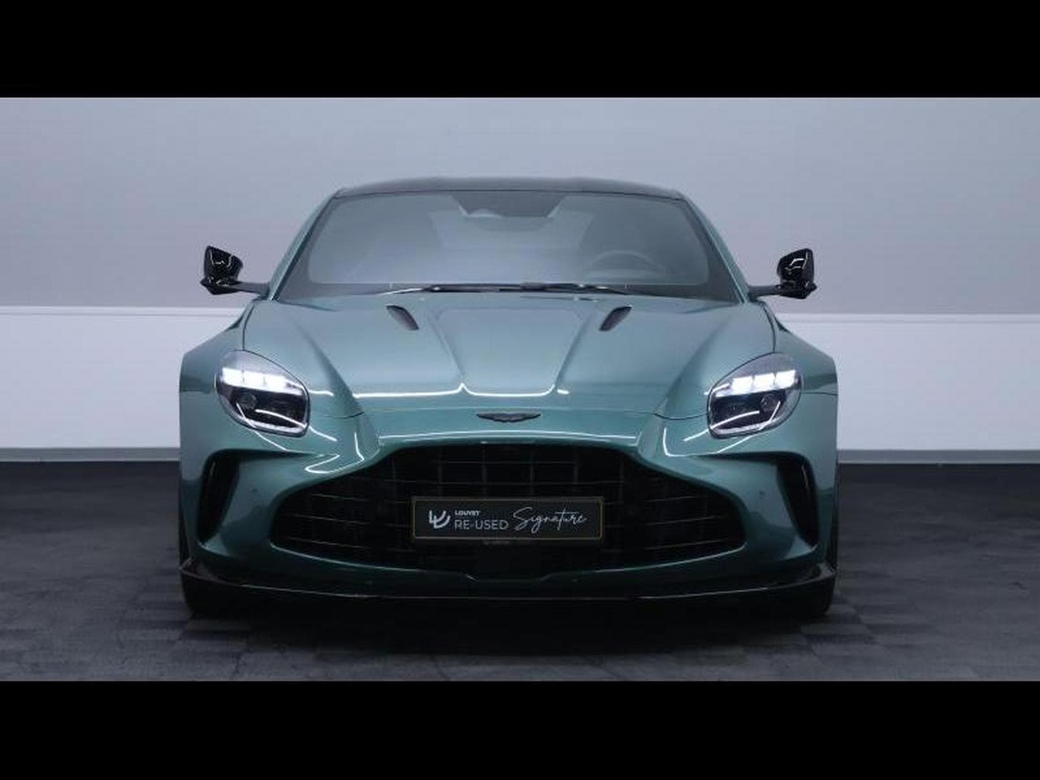 Aston-Martin V8 Vantage New Vantage V8 (2025) - Photo 2