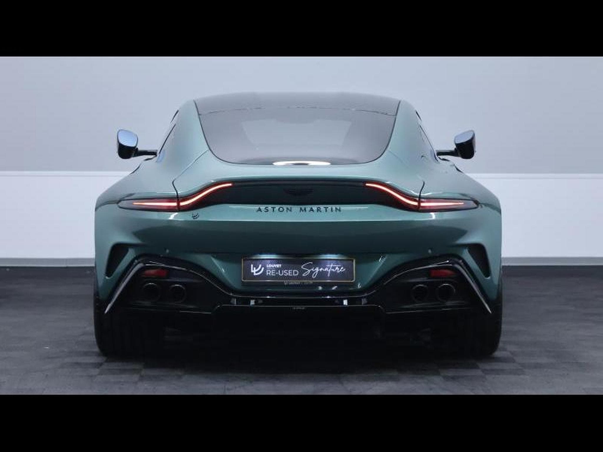 Aston-Martin V8 Vantage New Vantage V8 (2025) - Photo 6