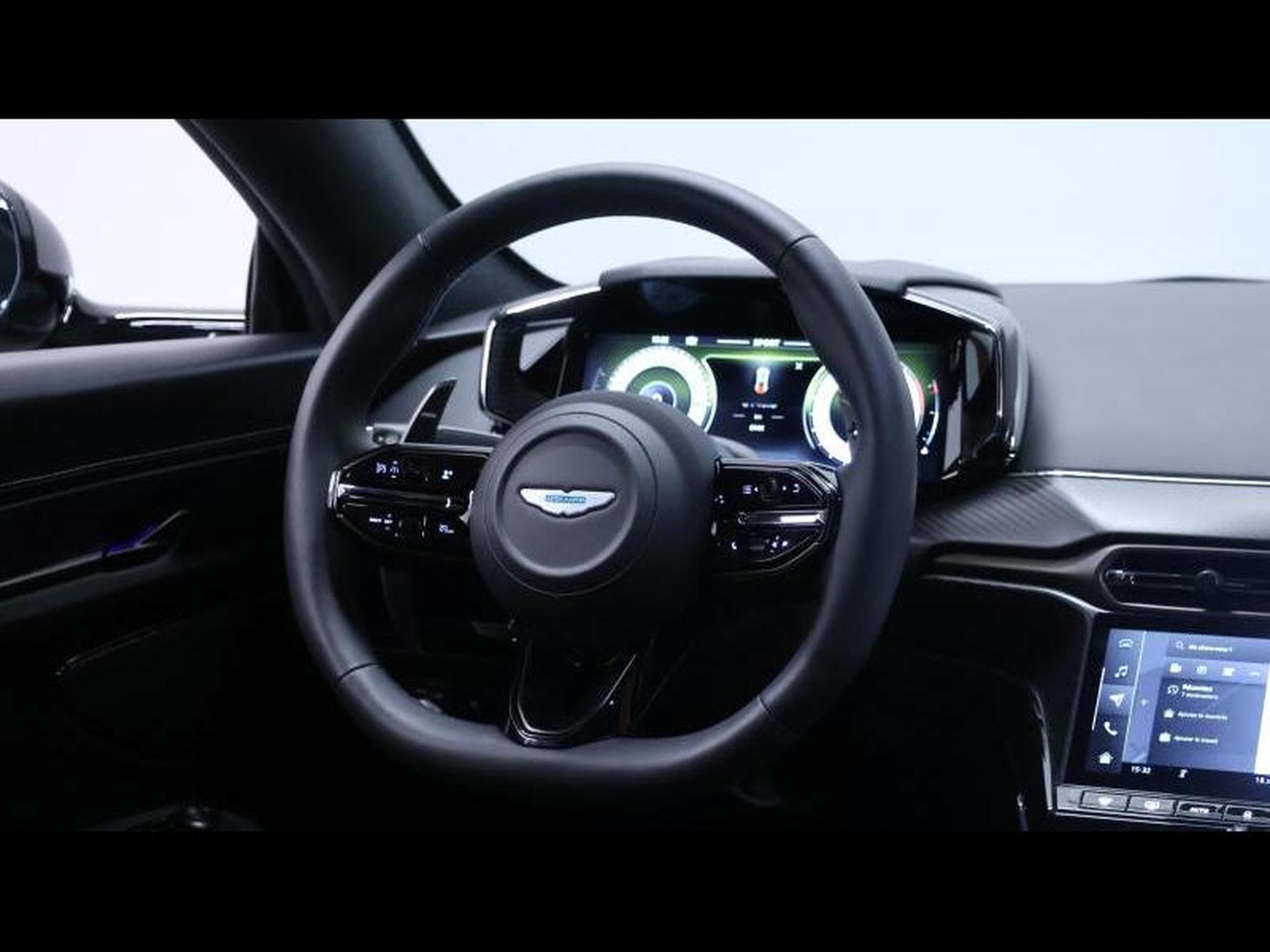 Aston-Martin V8 Vantage New Vantage V8 (2025) - Photo 19