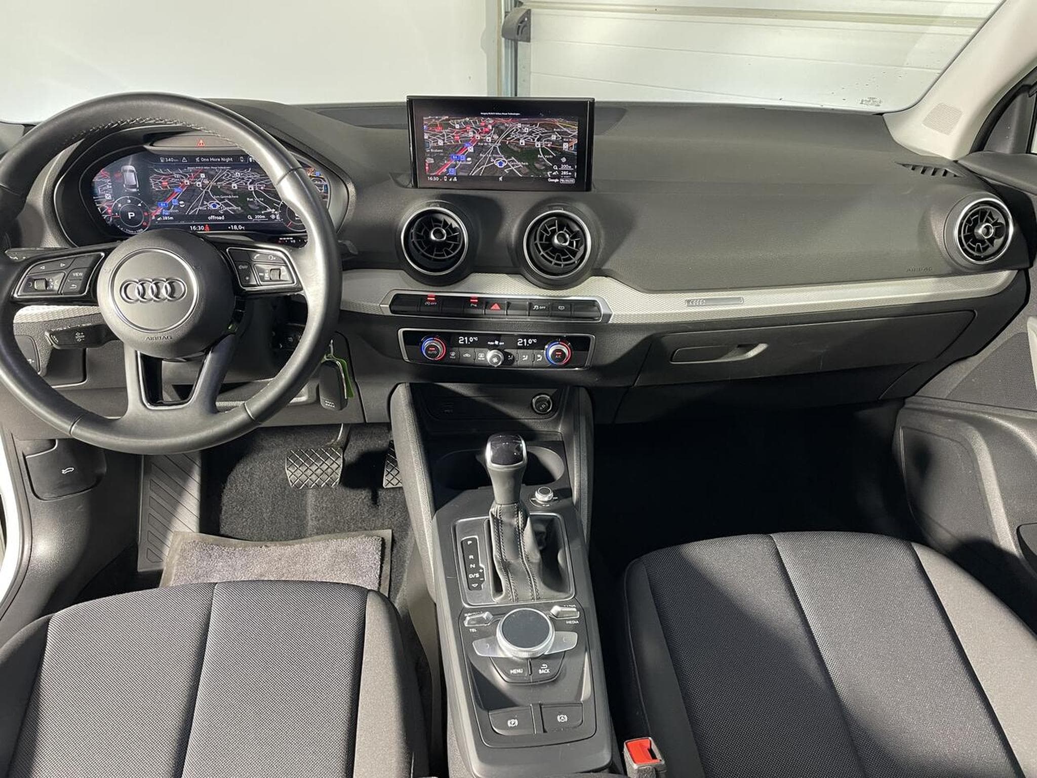 Audi Q2 35 TDI 150 S-TRONIC CARPLAY DESIGN (2022) - Foto 3