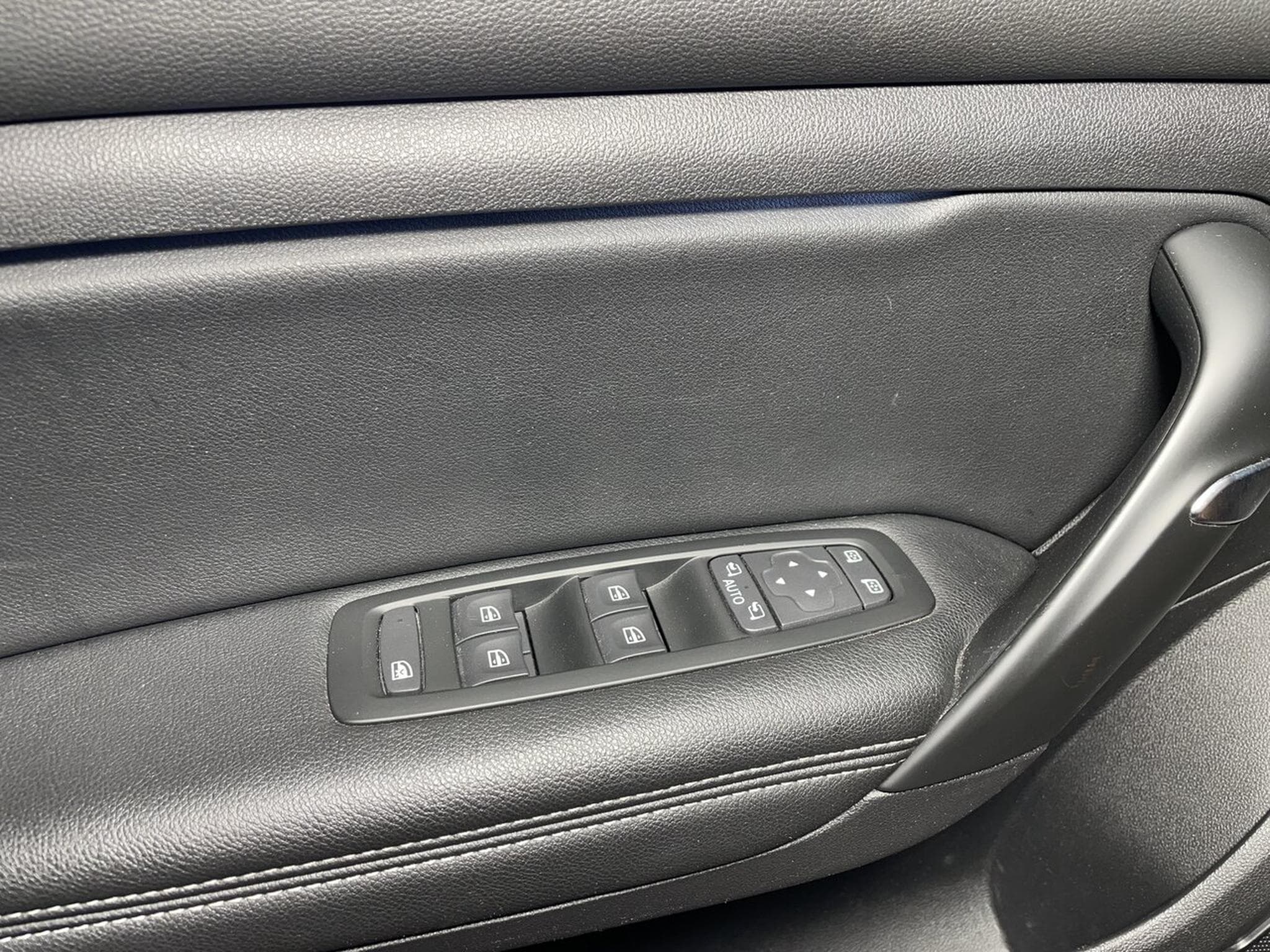 Renault Megane IV ESTATE 1.5 BlueDCI 115 EDC INTENS GPS (2021) - Foto 9