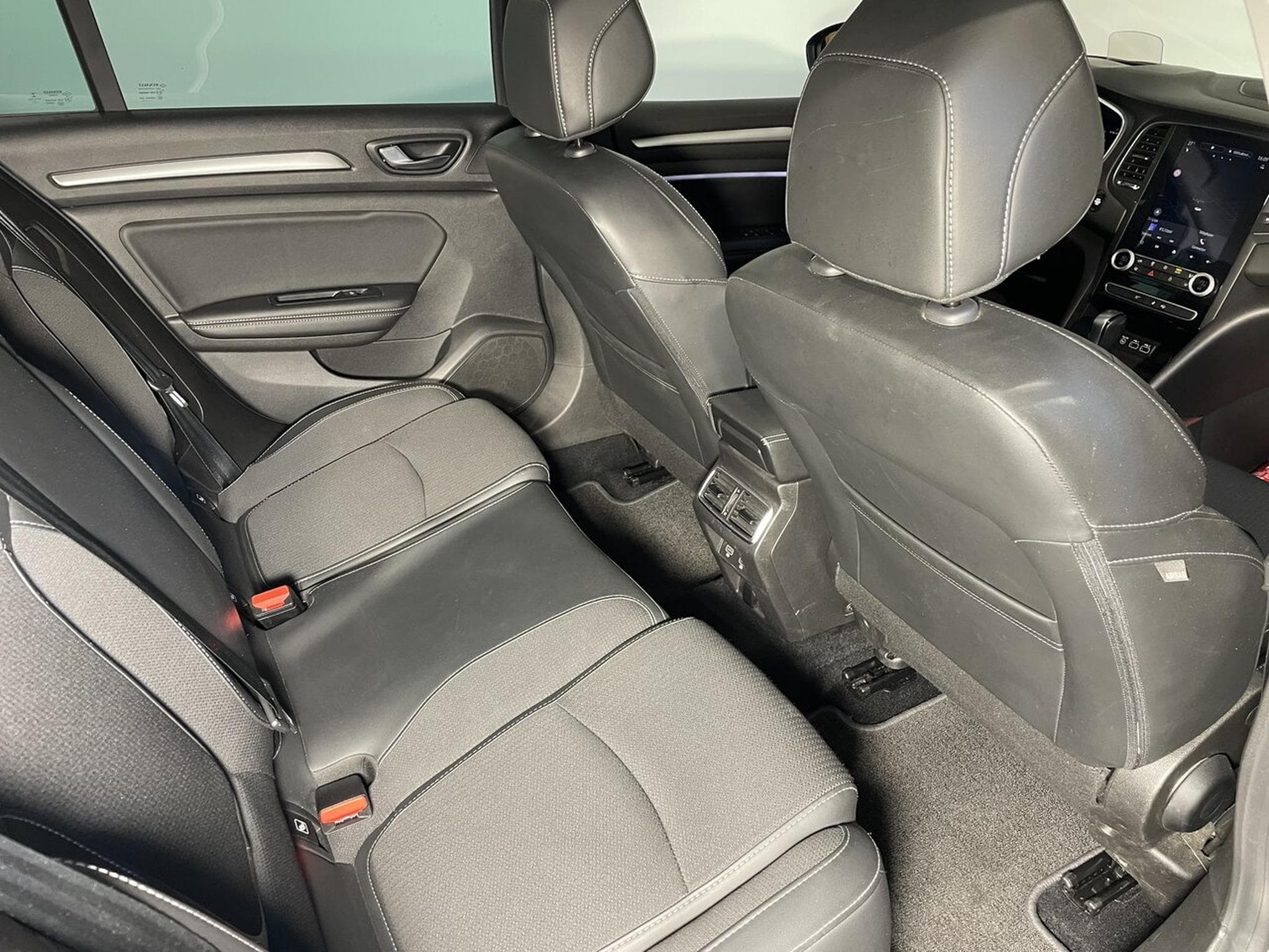 Renault Megane IV ESTATE 1.5 BlueDCI 115 EDC INTENS GPS (2021) - Foto 14