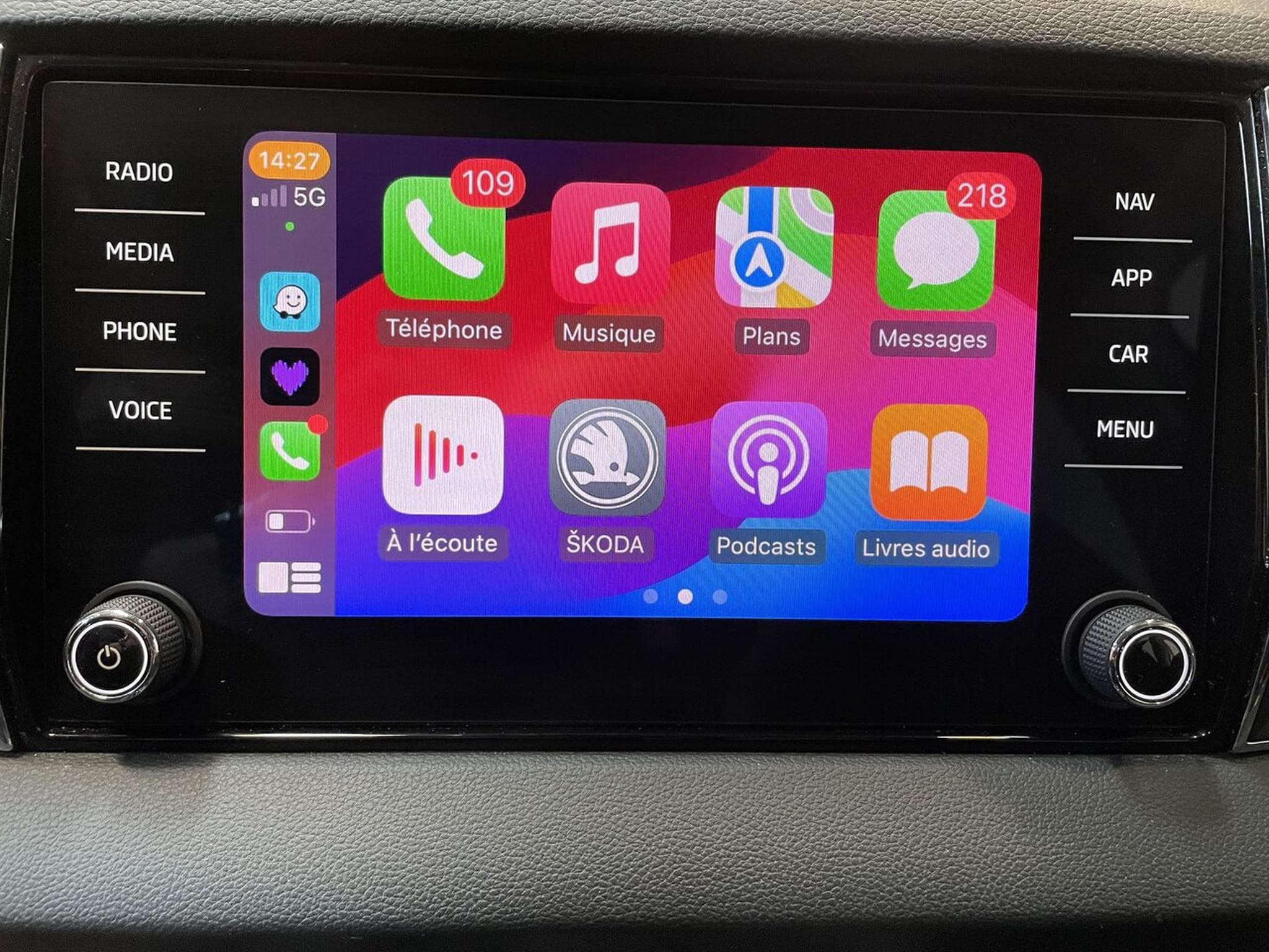 Skoda Karoq 2.0 TDI 115 DSG7 BUSINESS GPS CARPLAY (2023) - Foto 6