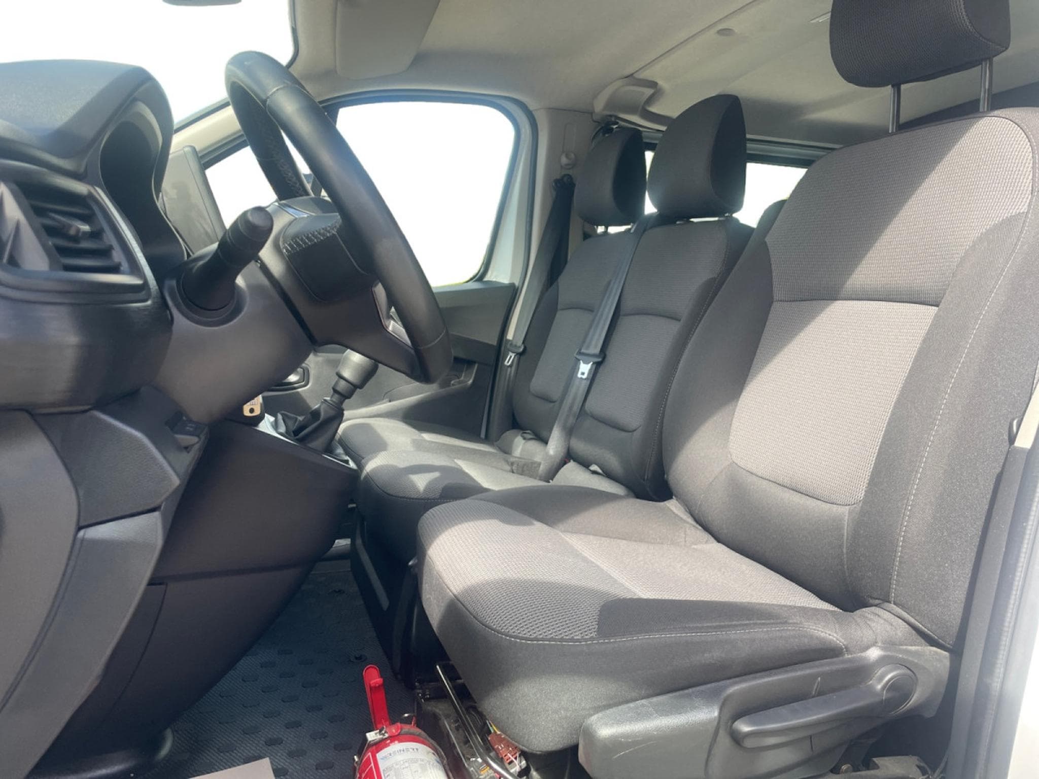 Renault Trafic Double Cabine Confort L2H1 2T9 Blue dCi 130 (2023) - Photo 7