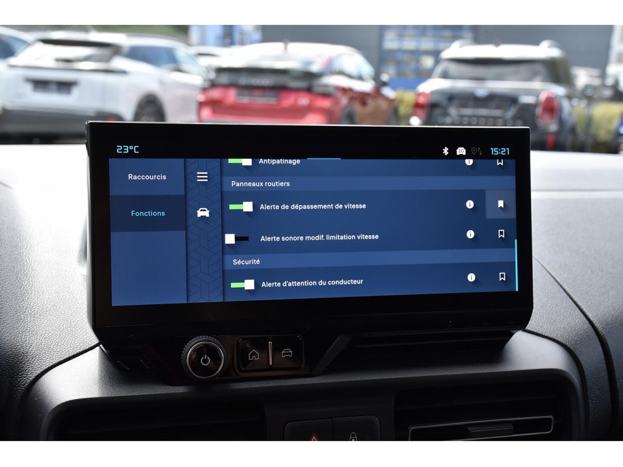 Citroën Berlingo 1.5 BlueHDI 130 EAT8 5 Pl. REGUL SMARTPHONE LED NEUF (2026) - Photo 13