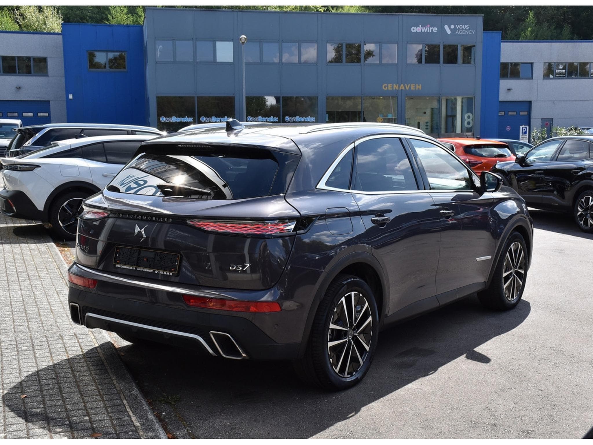 DS Automobiles DS7 1.6 Hybrid PHEV 300 AWD Antoine de Saint Exupéry MEMO CAM360 (2024) - Photo 4