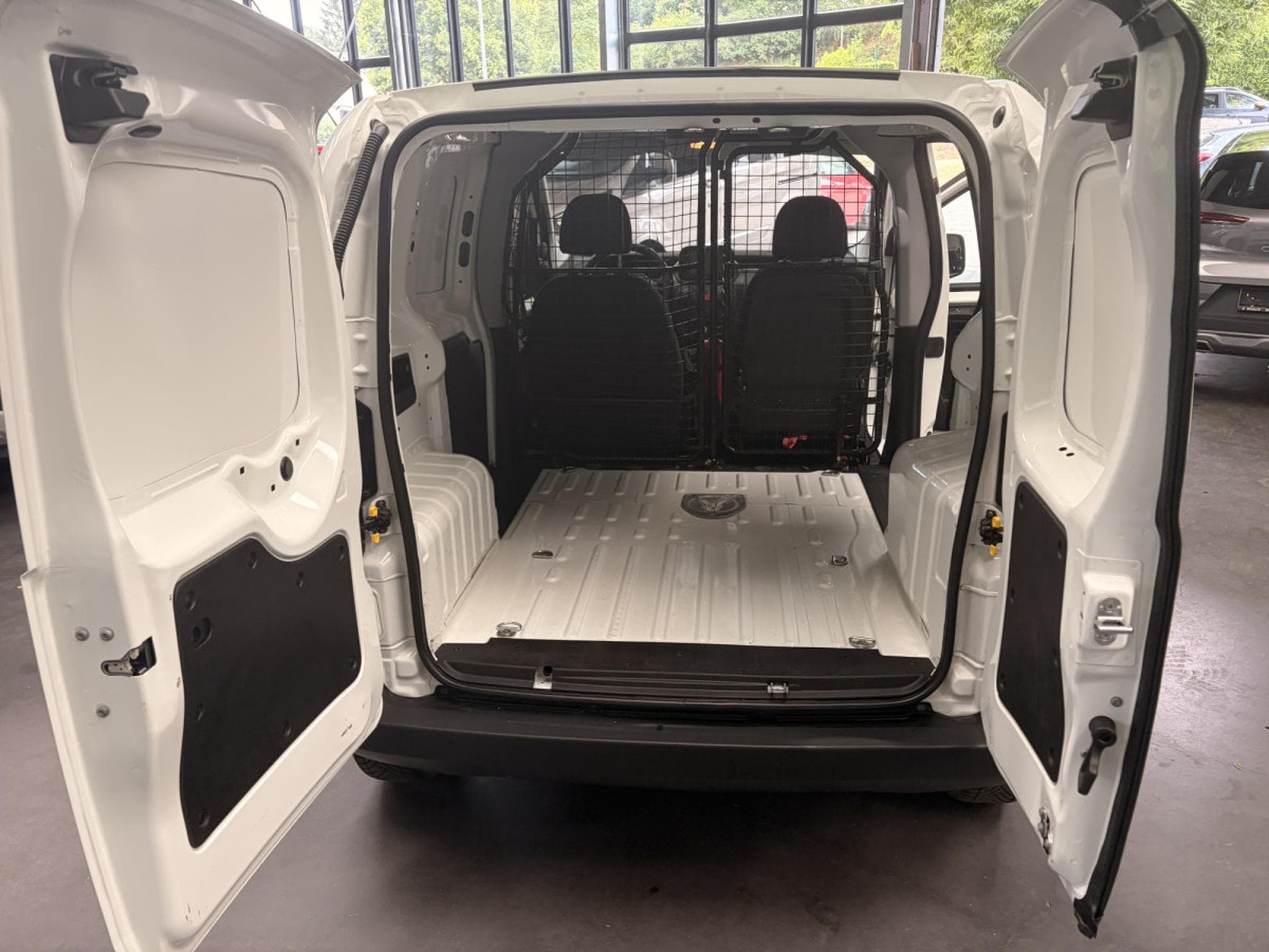 Fiat Fiorino 1.2 Diesel 80HP (2022) - Foto 11