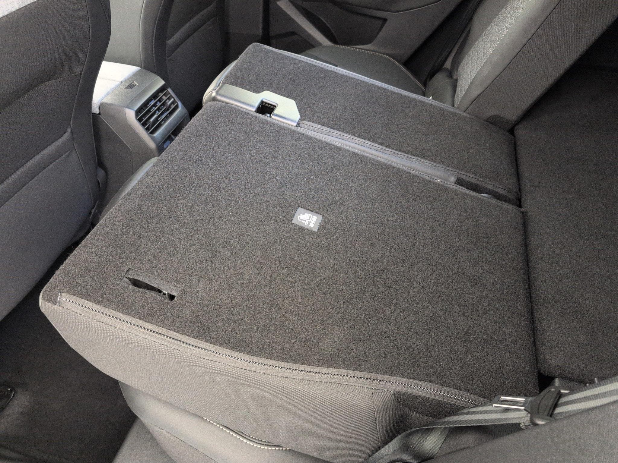 Peugeot 3008 Hybrid 145 e-DCS6 Allure (2025) - Photo 12