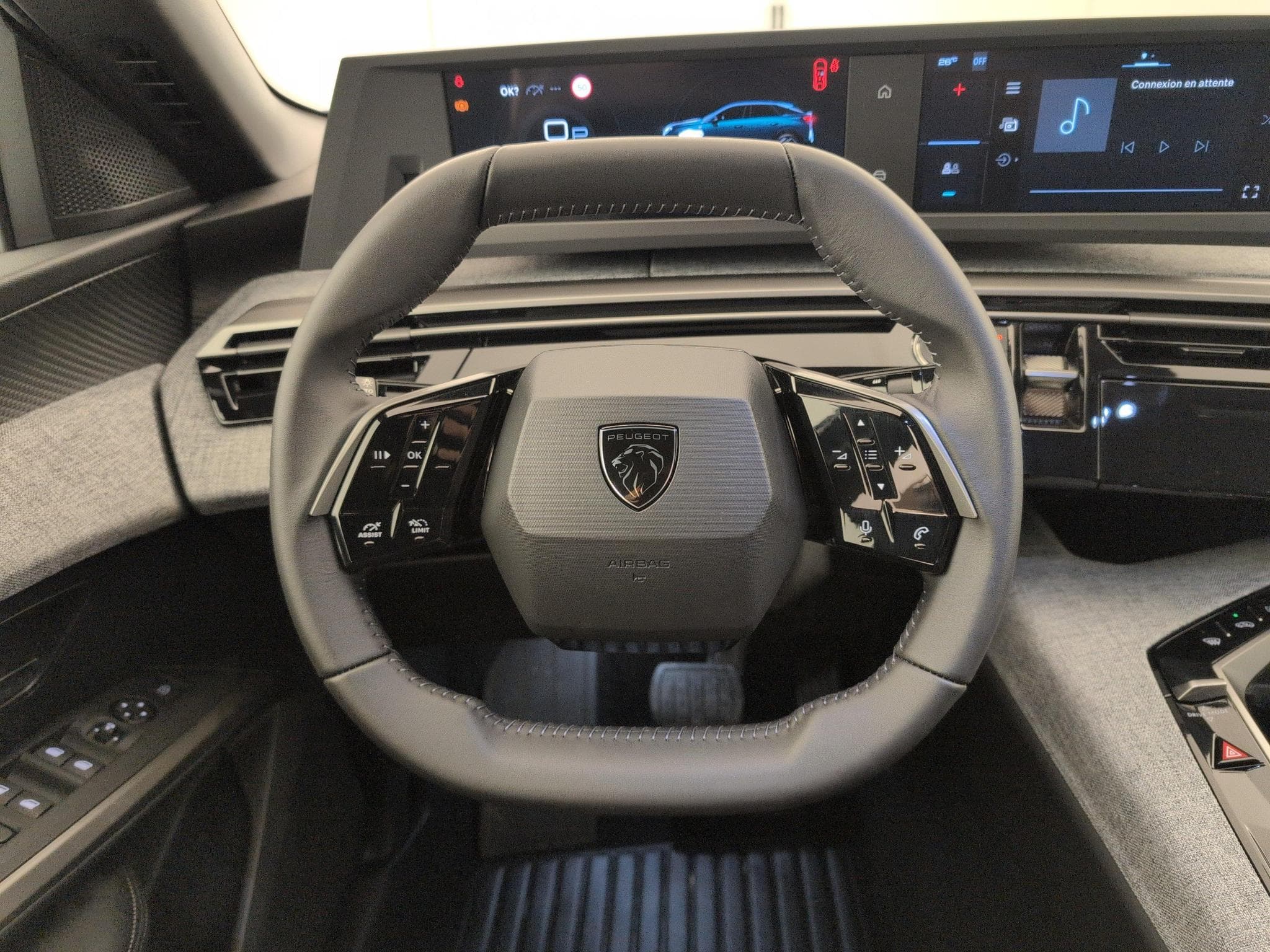 Peugeot 3008 Hybrid 145 e-DCS6 Allure (2025) - Photo 14