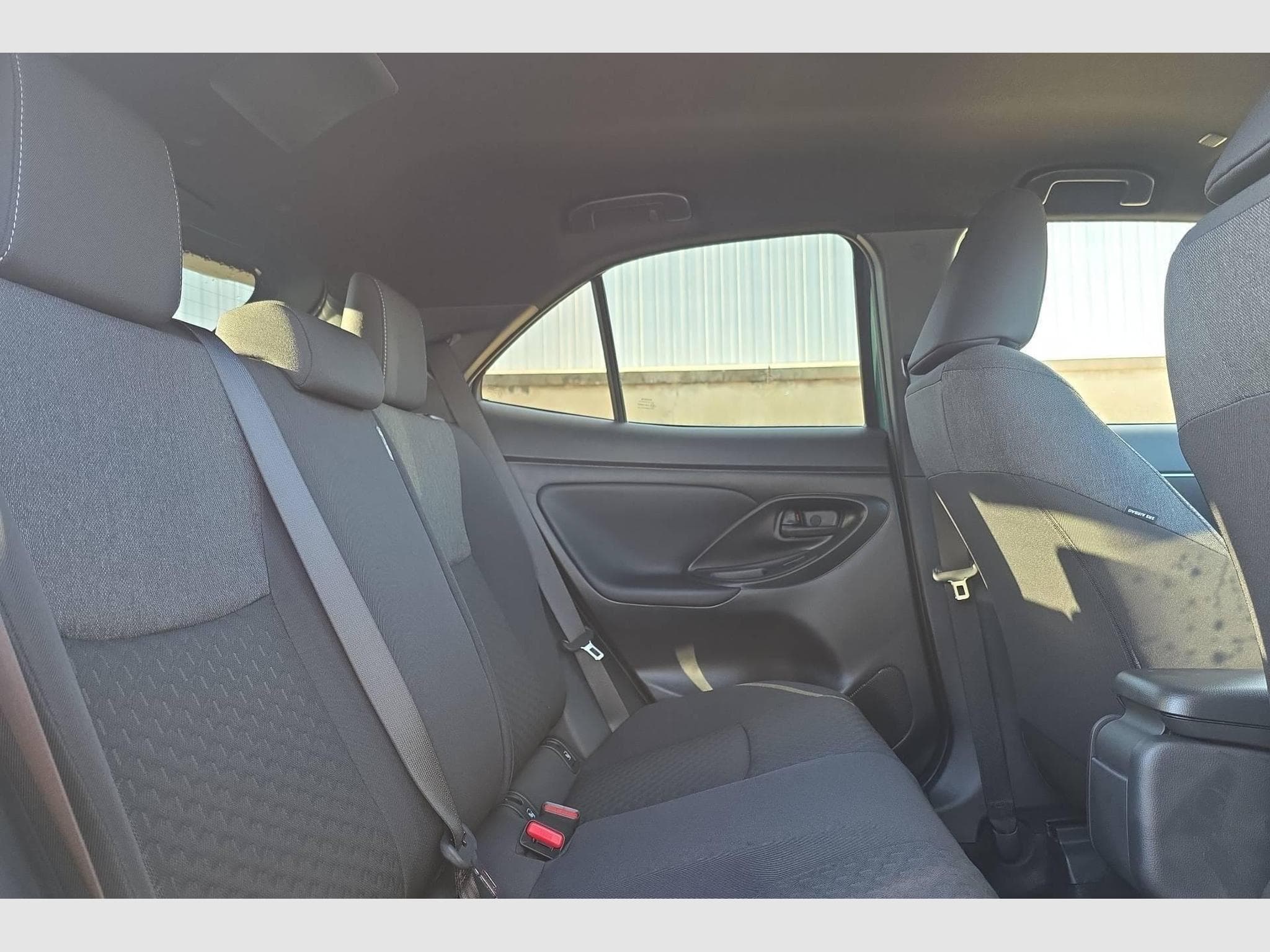 Toyota Yaris Cross 130h 2WD Design (2026) - Photo 10