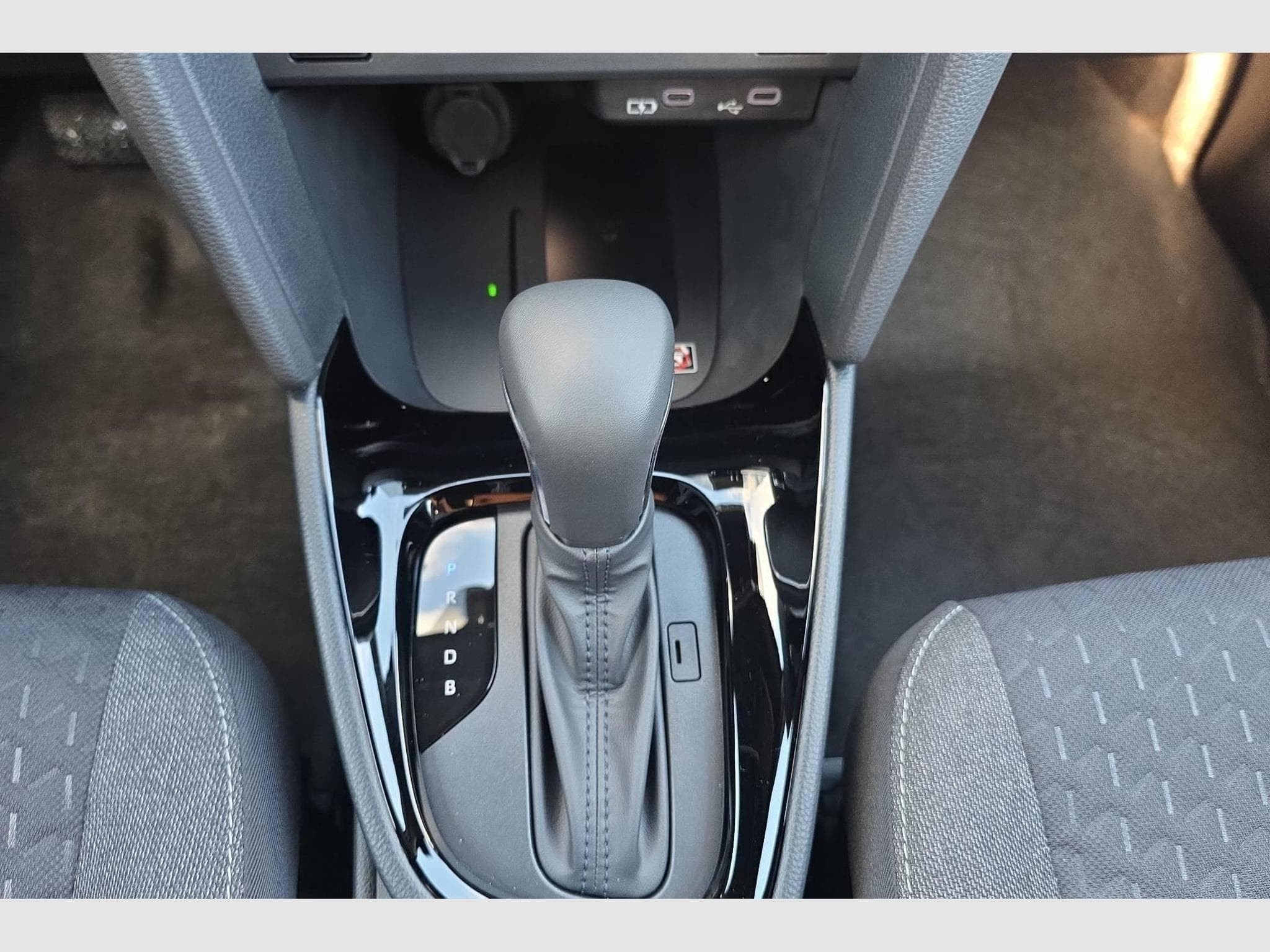 Toyota Yaris Cross 130h 2WD Design (2026) - Photo 16