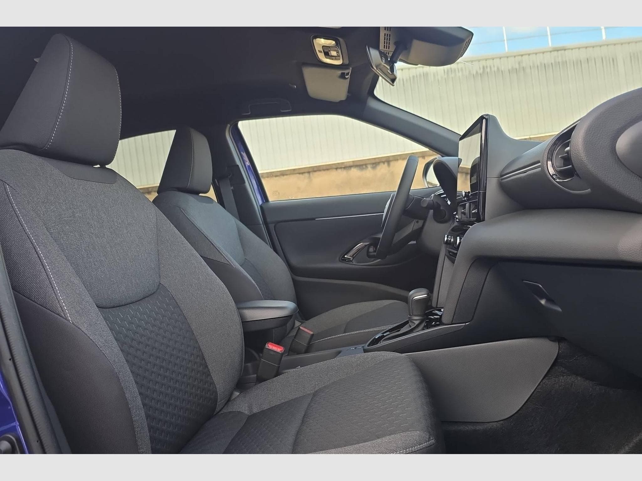 Toyota Yaris Cross 130h 2WD Design (2026) - Foto 9