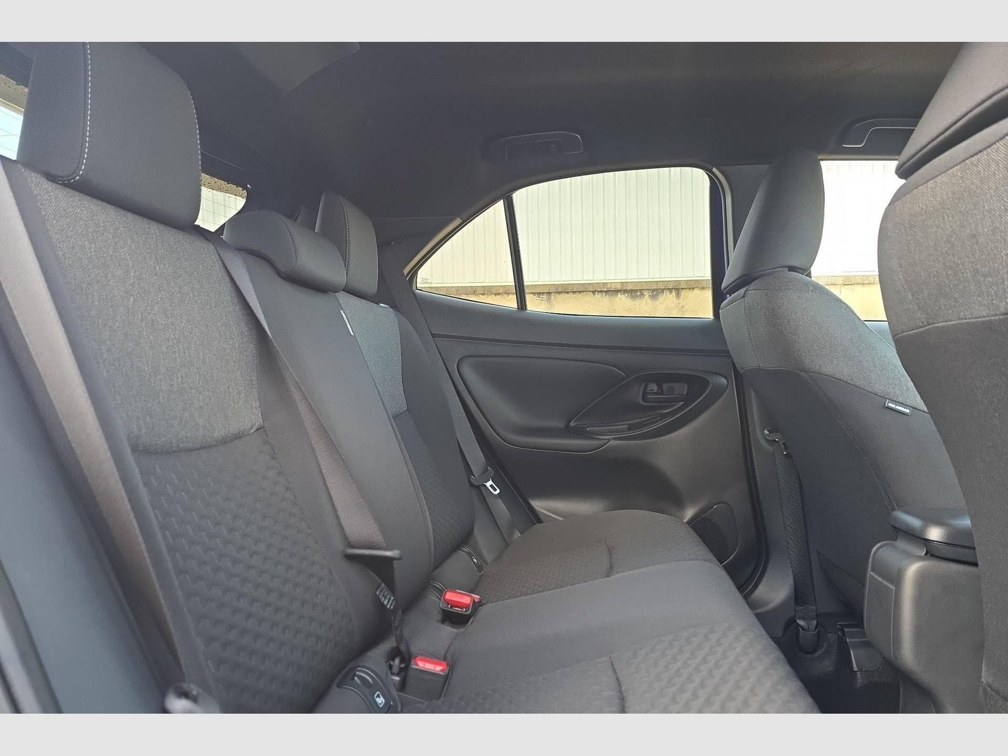 Toyota Yaris Cross 130h 2WD Design (2026) - Foto 10